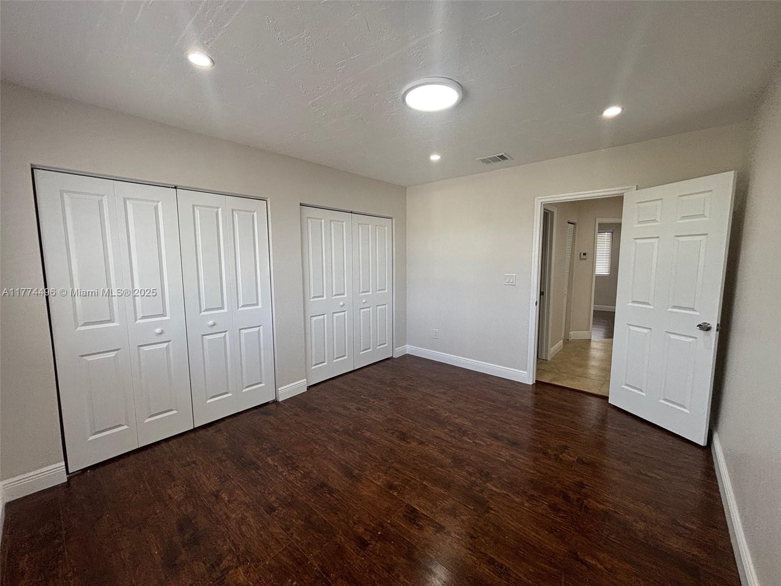 TROPICAL ESTATES - Residential Lease