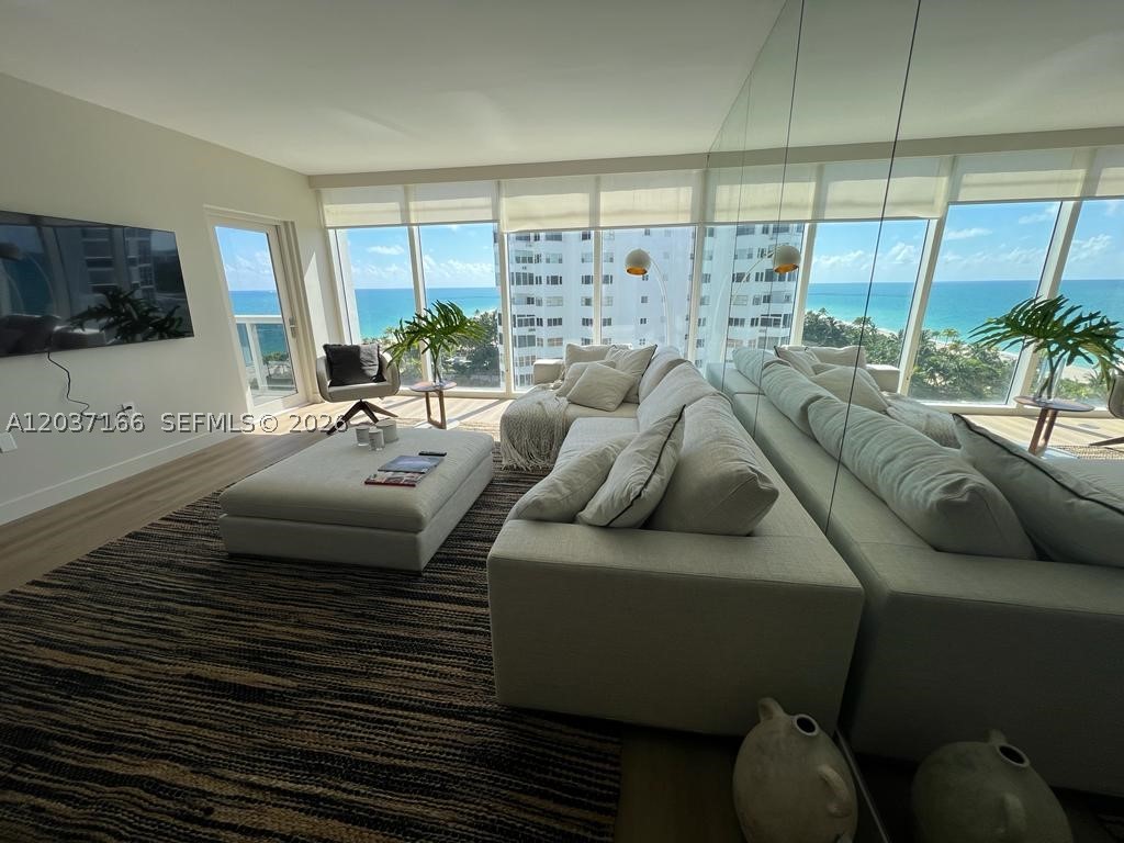 HARBOUR HOUSE - Residential