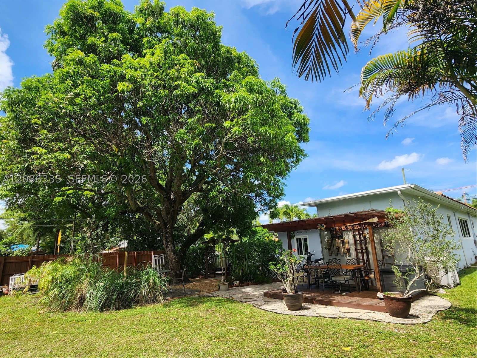 GRIFFING BISCAYNE PK EST - Residential Lease