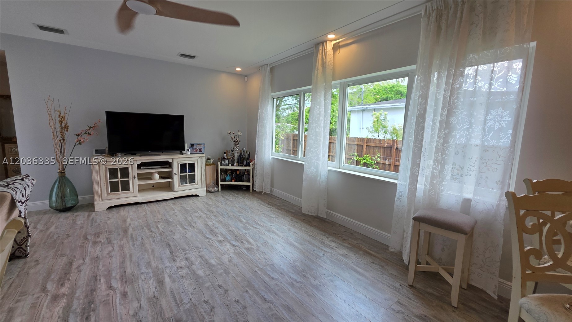 GRIFFING BISCAYNE PK EST - Residential Lease