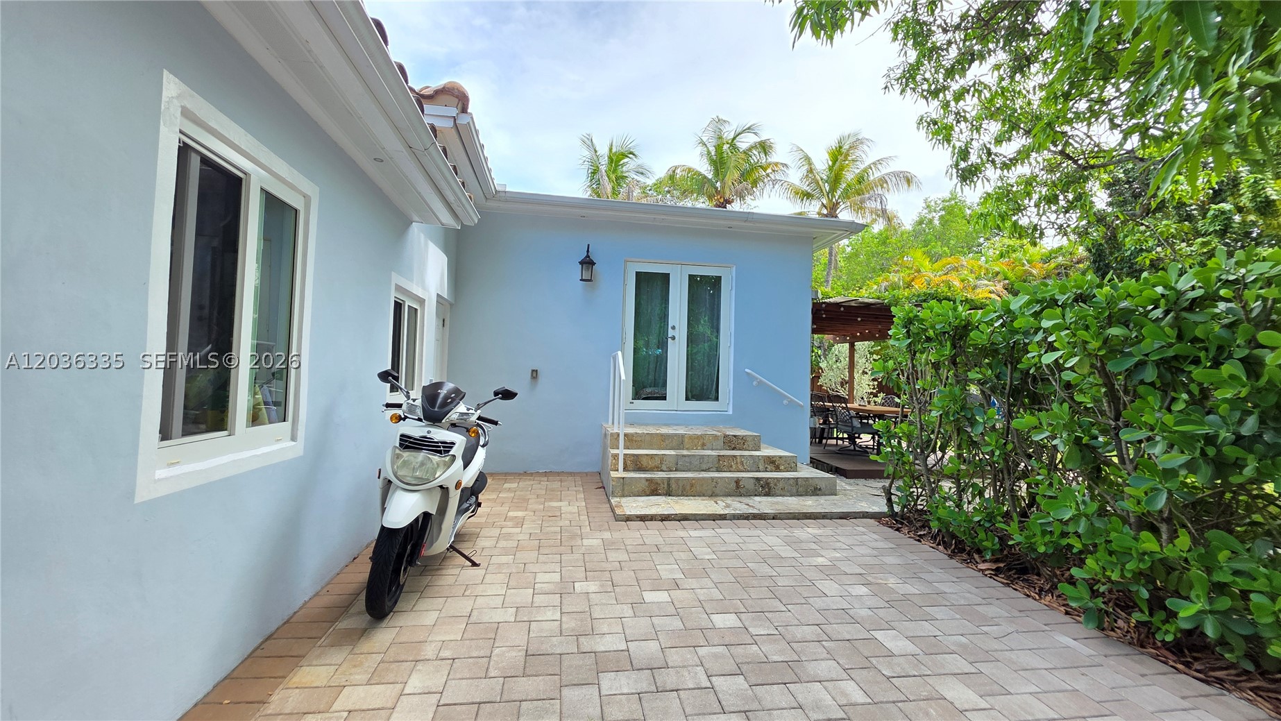 GRIFFING BISCAYNE PK EST - Residential Lease
