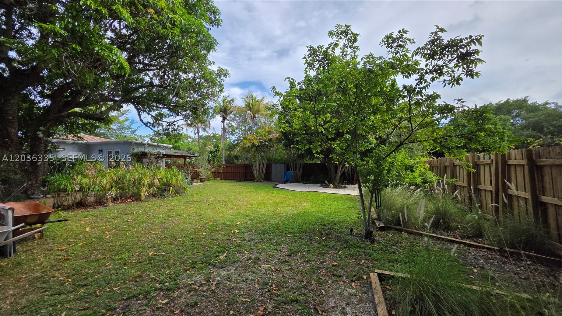 GRIFFING BISCAYNE PK EST - Residential Lease