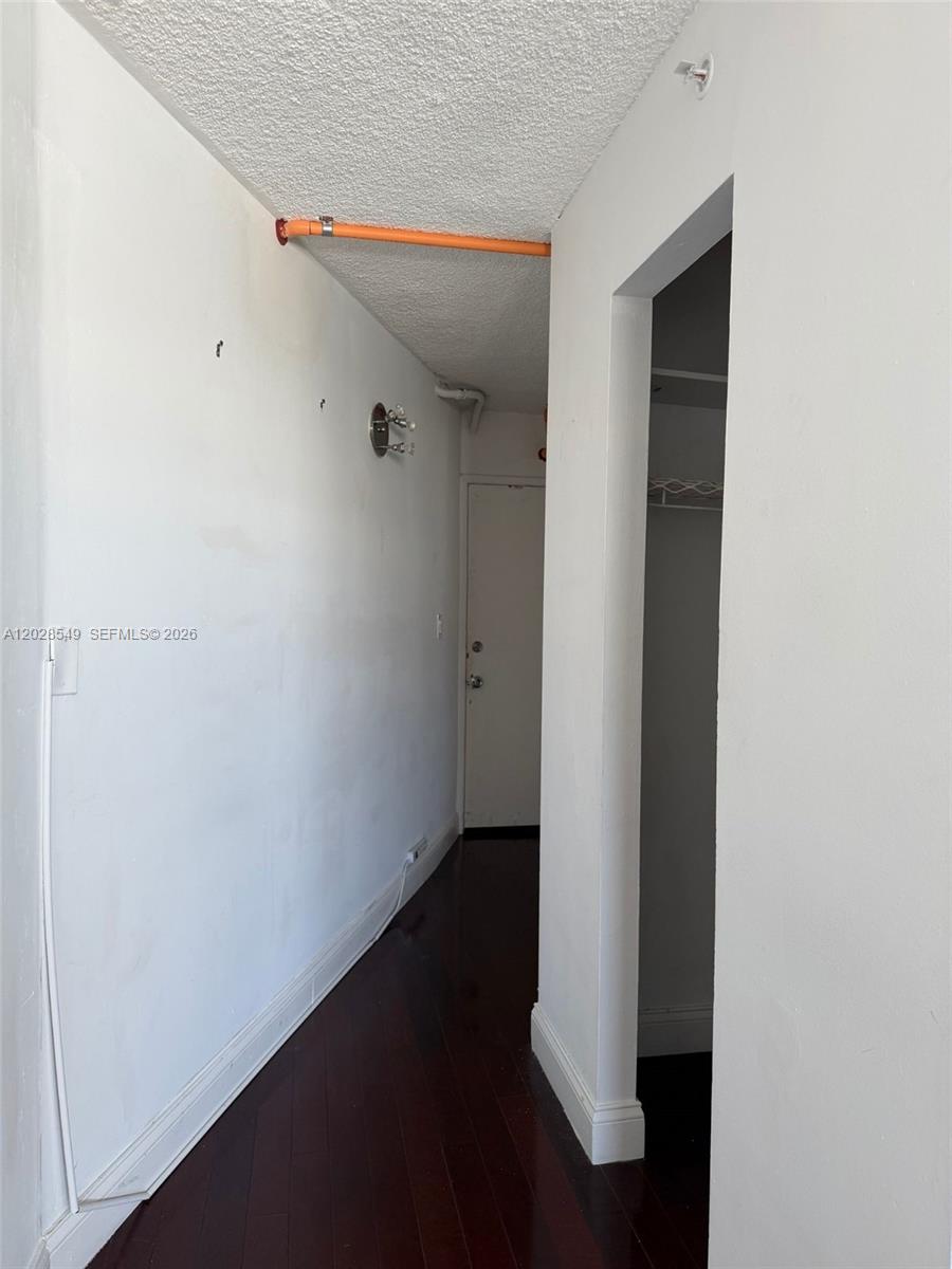 OCTAGON TOWERS I CONDO - Residential Lease