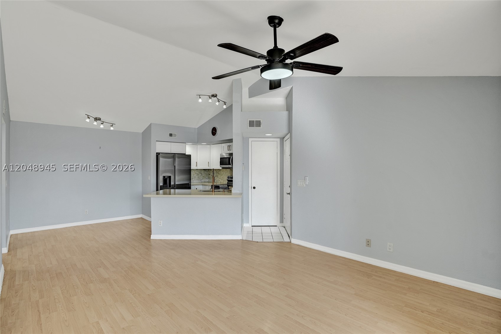 ISLES AT LAGO MAR CONDO - Residential Lease
