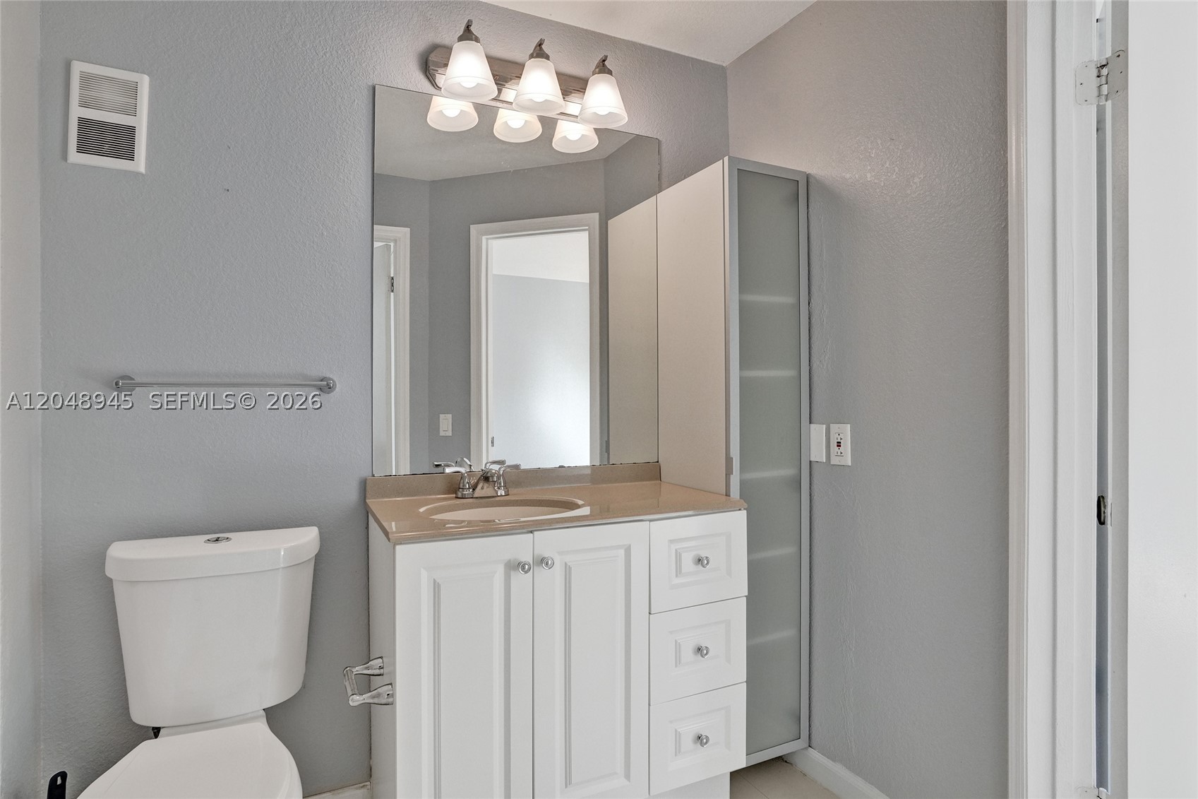 ISLES AT LAGO MAR CONDO - Residential Lease