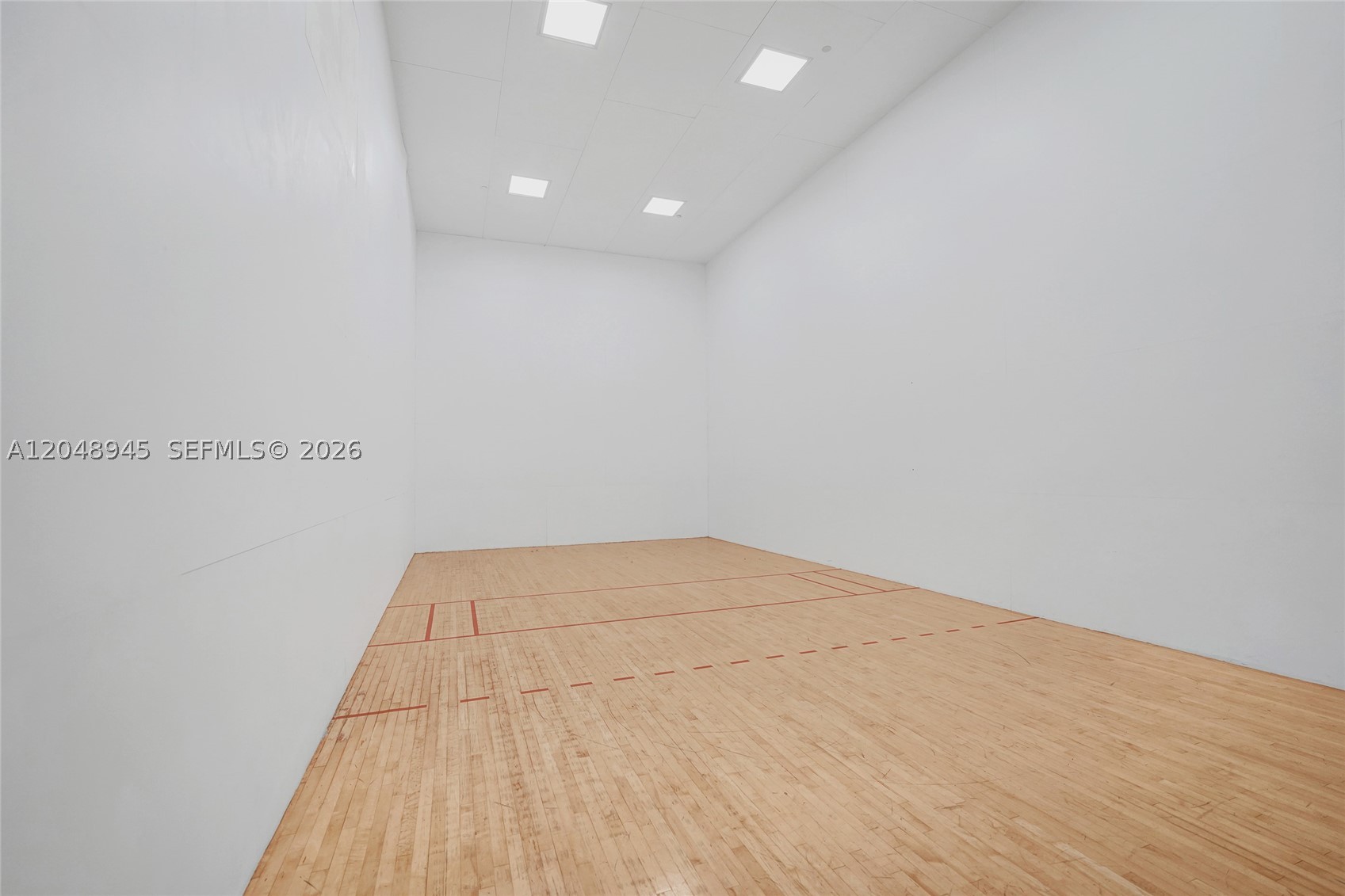 ISLES AT LAGO MAR CONDO - Residential Lease