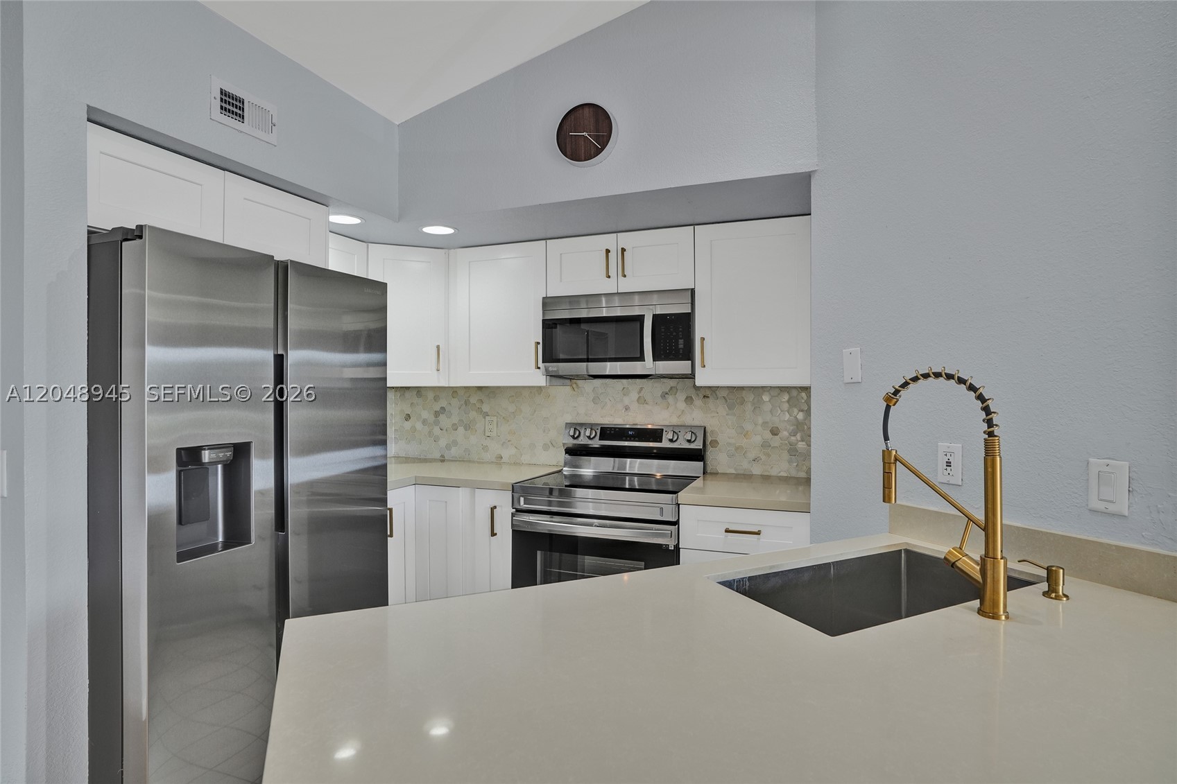 ISLES AT LAGO MAR CONDO - Residential Lease