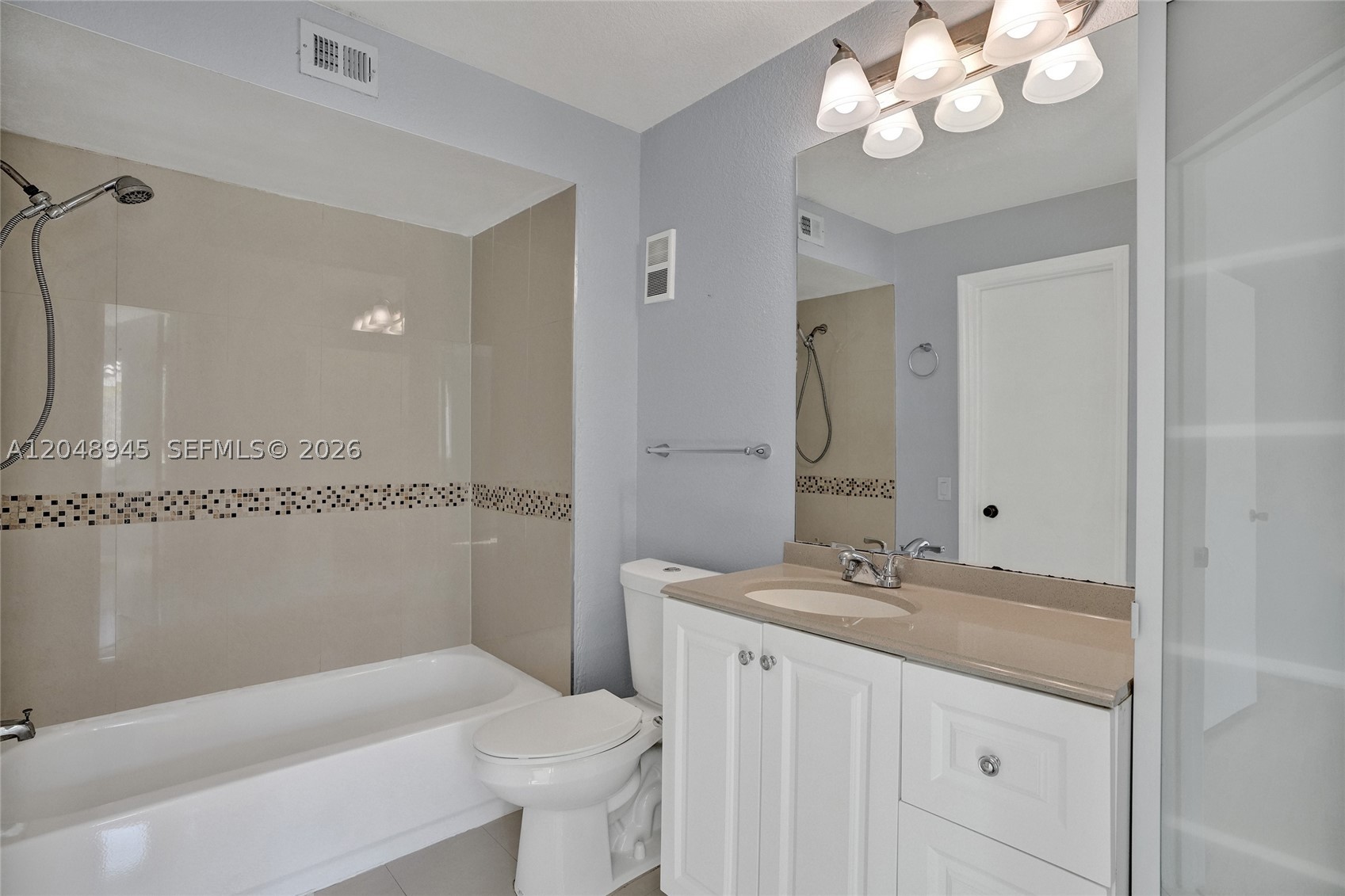 ISLES AT LAGO MAR CONDO - Residential Lease