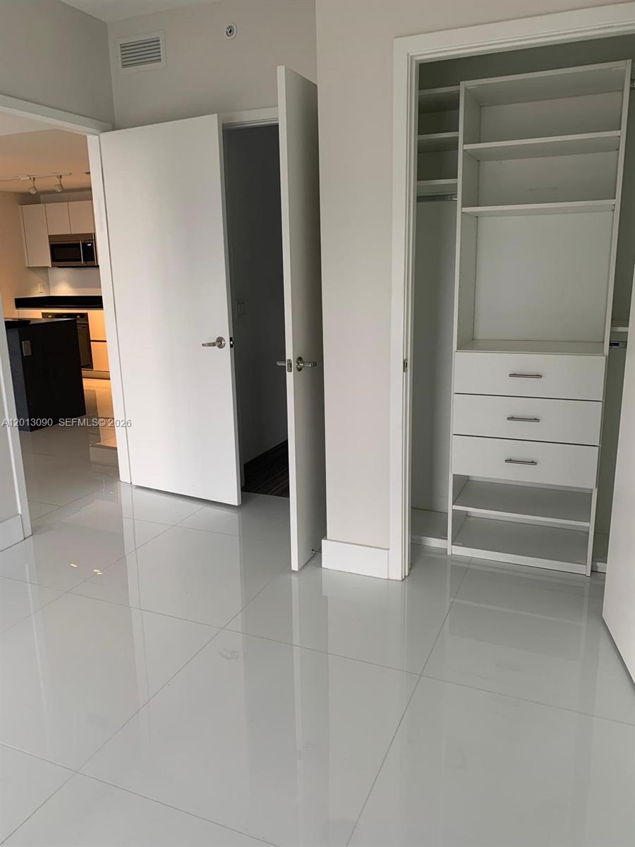 1010 BRICKELL CONDO - Residential