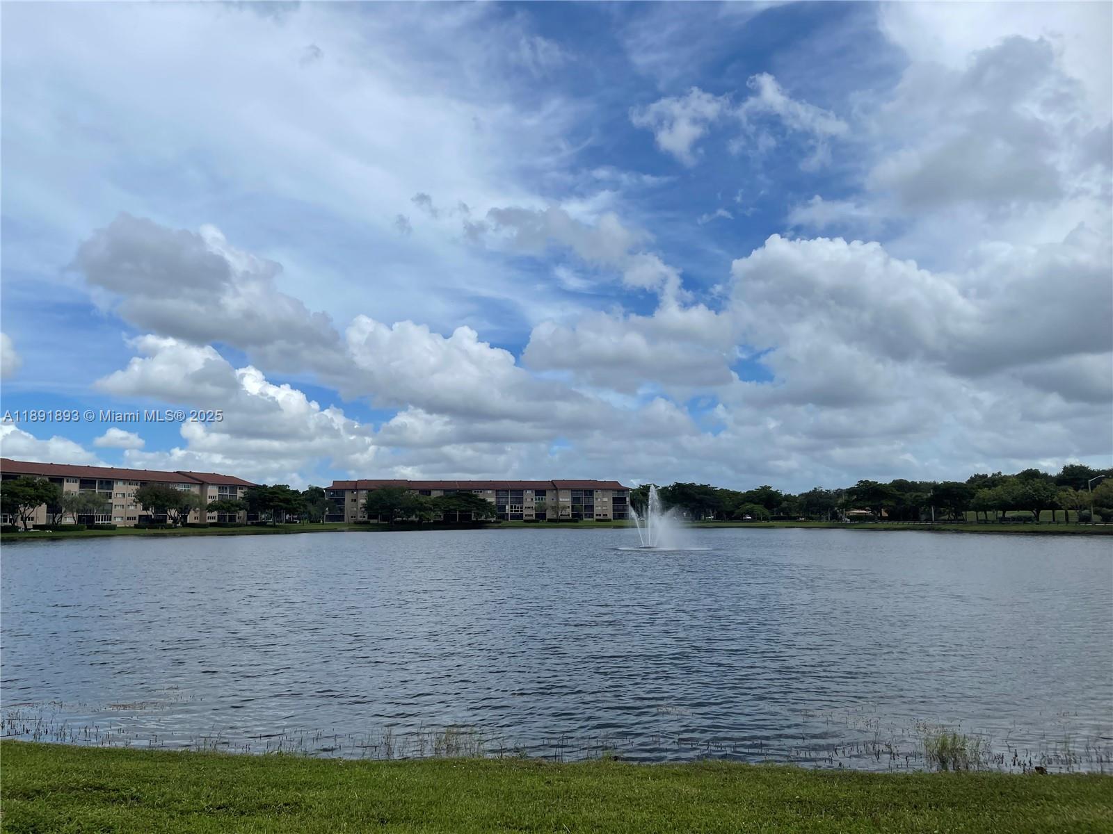SUFFOLK AT CENTURY VILLAG - Residential