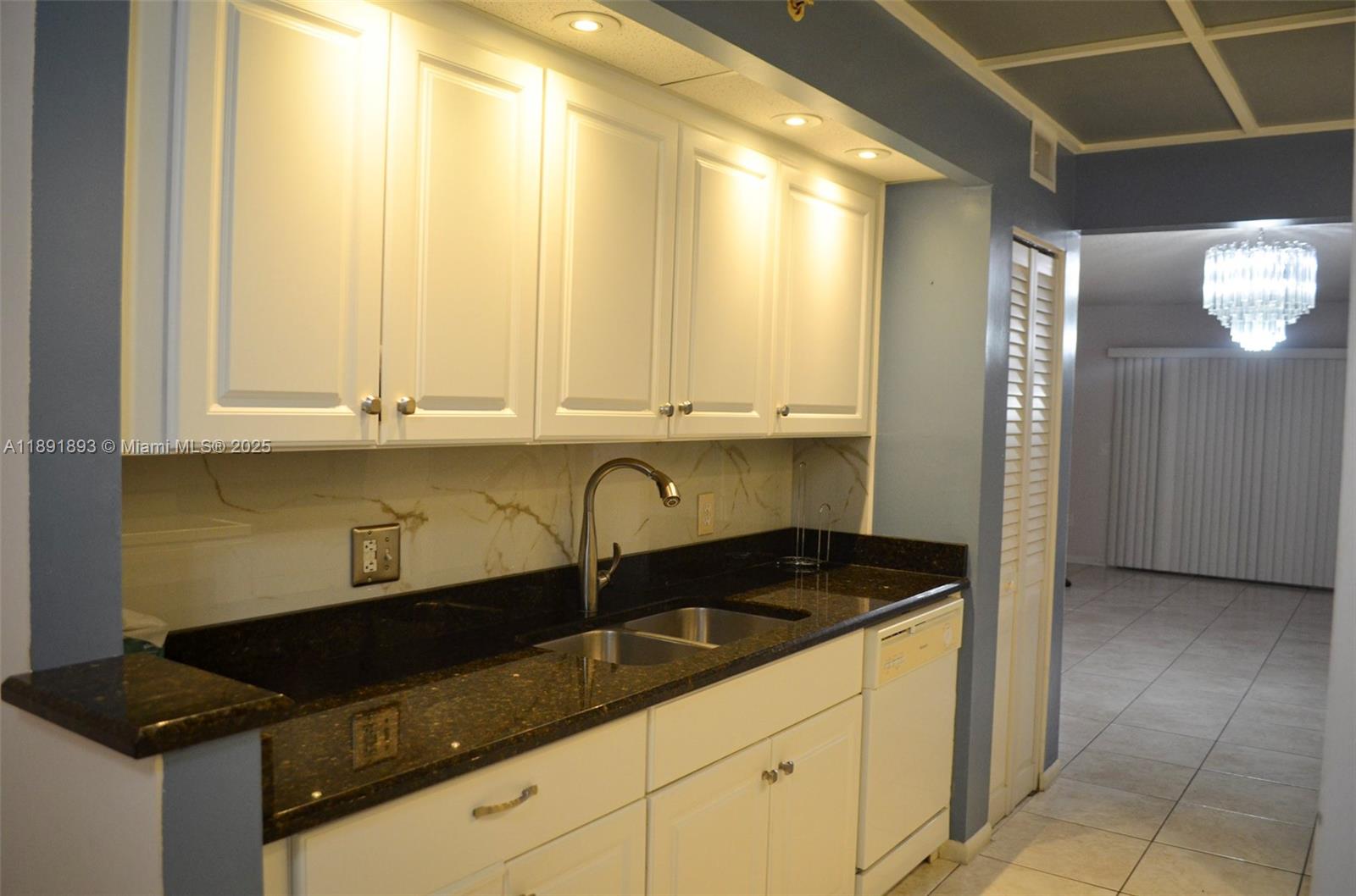SUFFOLK AT CENTURY VILLAG - Residential