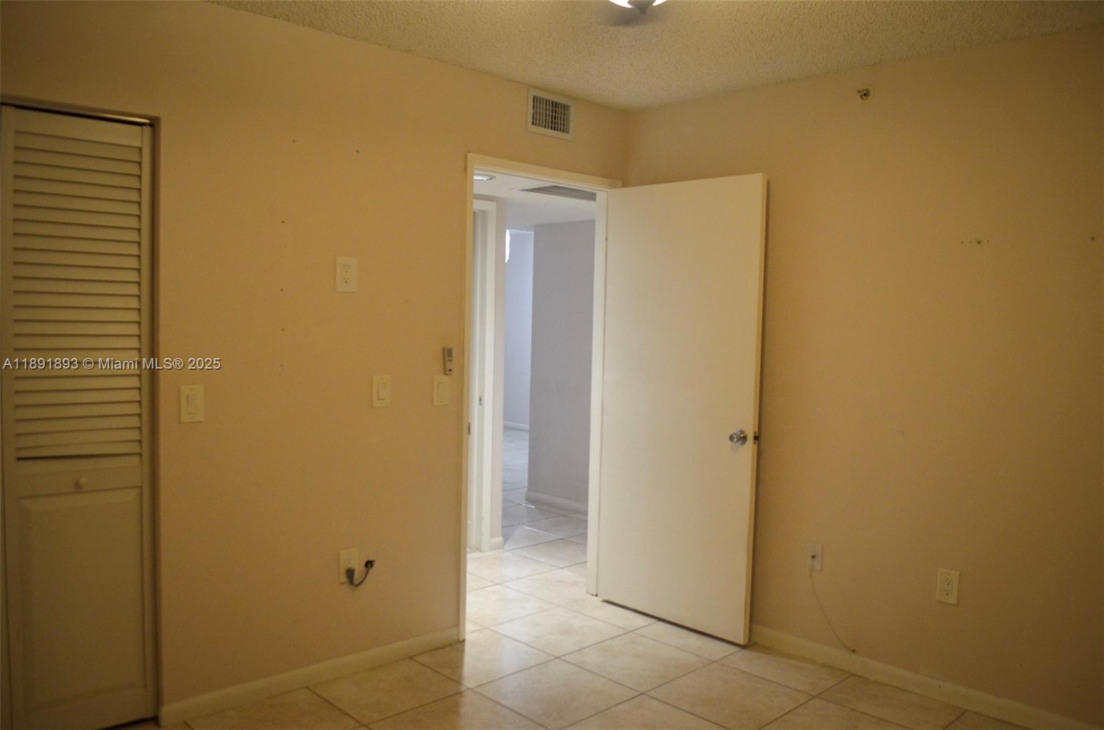 SUFFOLK AT CENTURY VILLAG - Residential