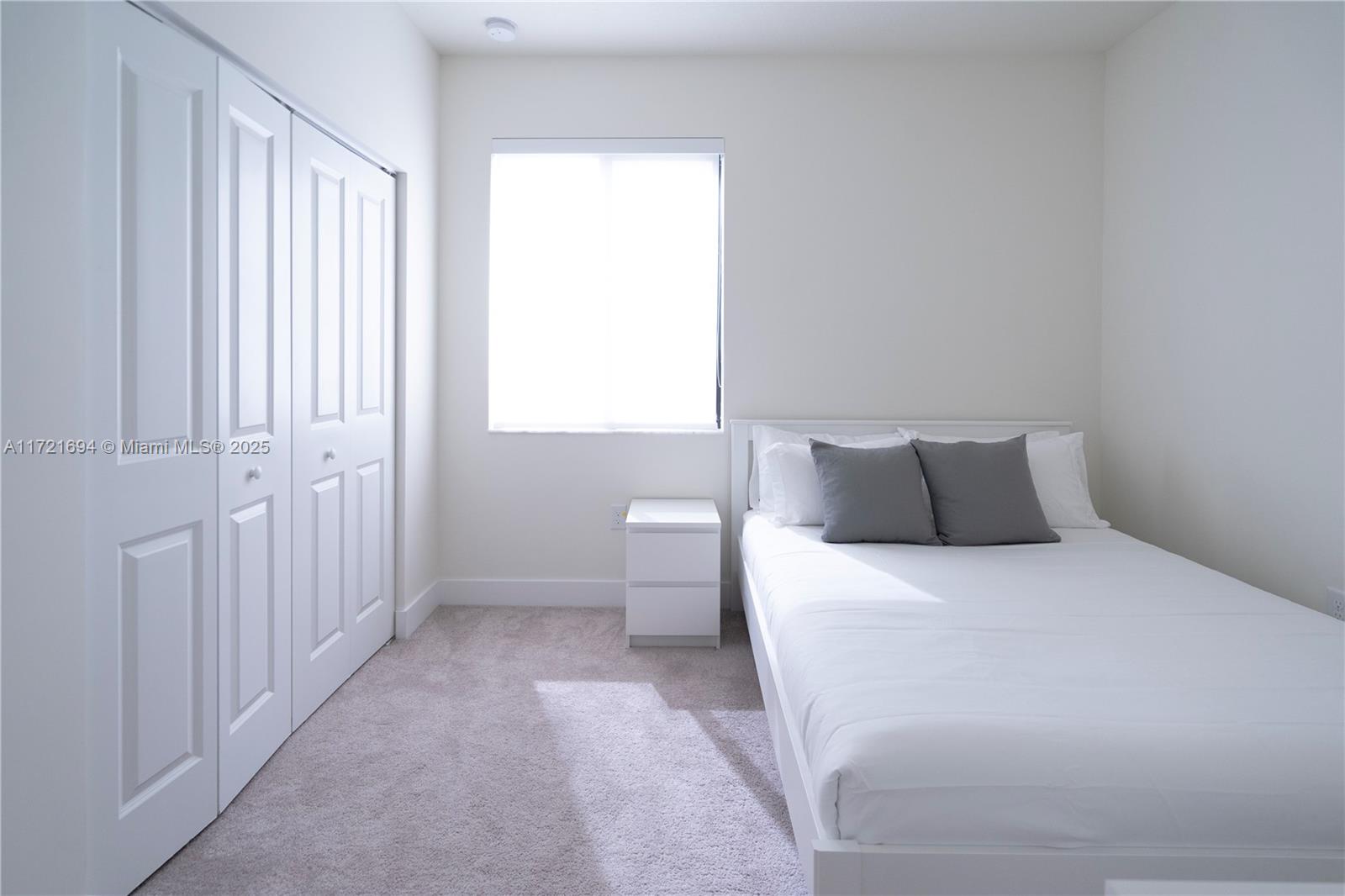 DOWNTOWN DORAL SOUTH PHAS - Residential