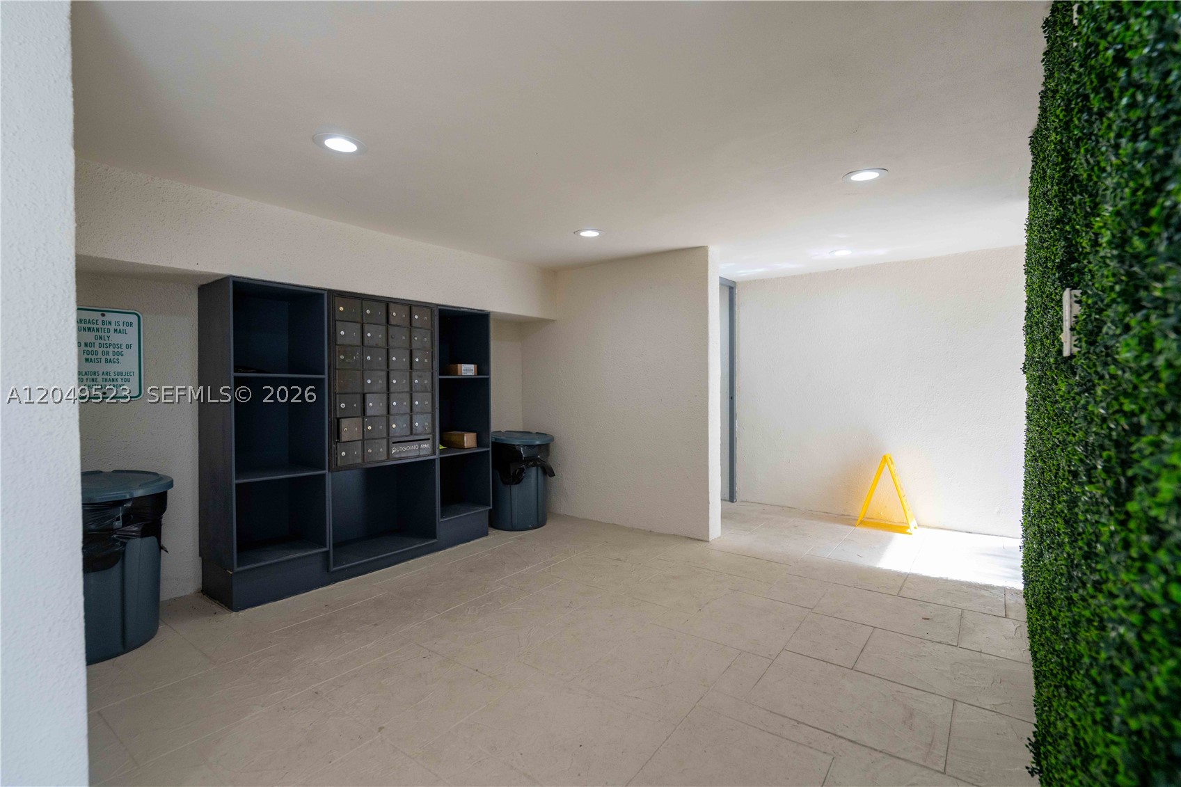 CHATEAU GROVE CONDO - Residential Lease