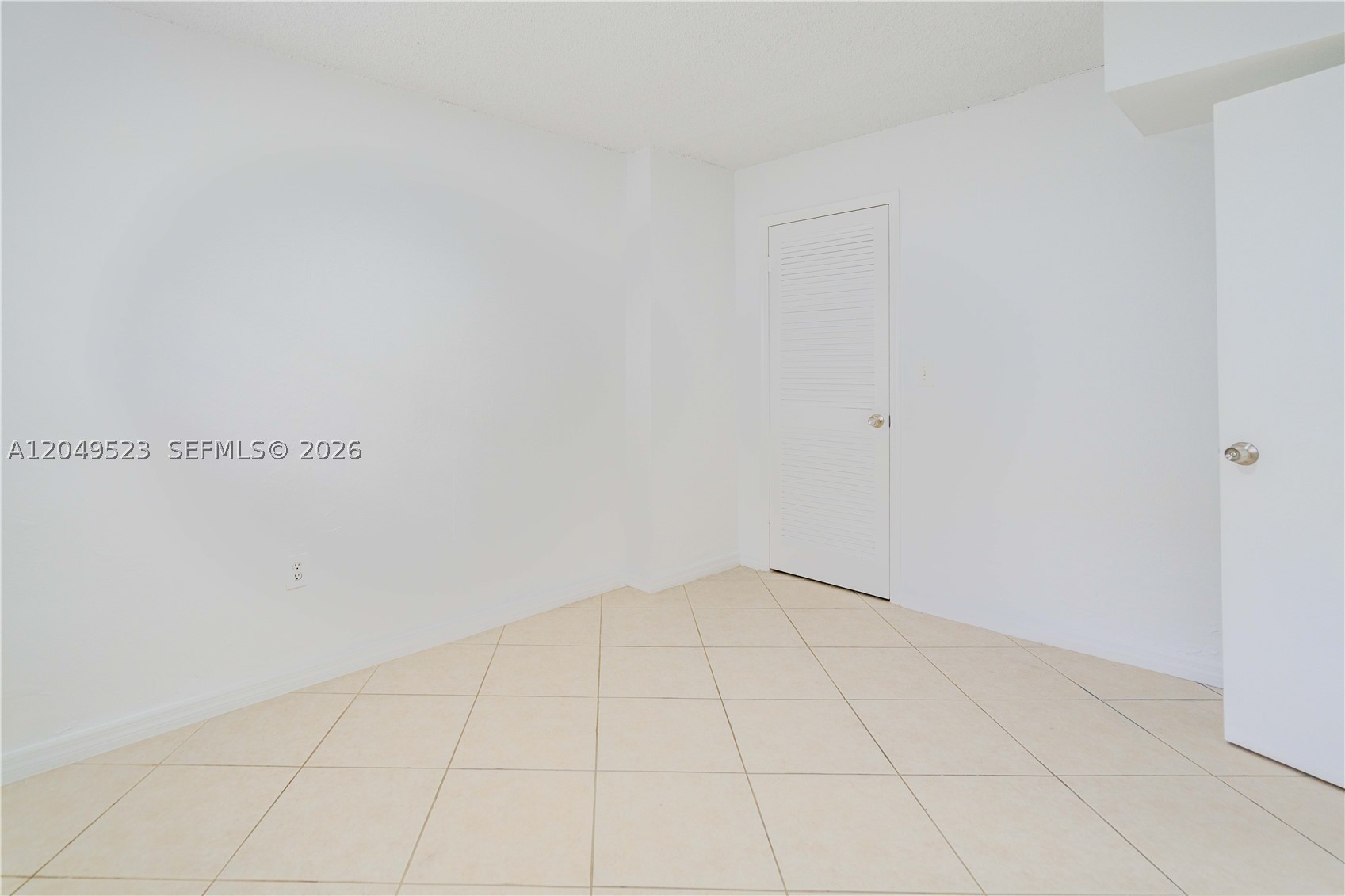 CHATEAU GROVE CONDO - Residential Lease