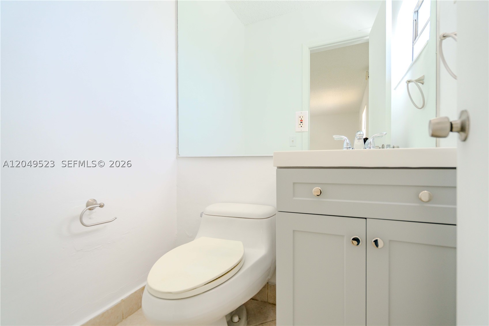 CHATEAU GROVE CONDO - Residential Lease