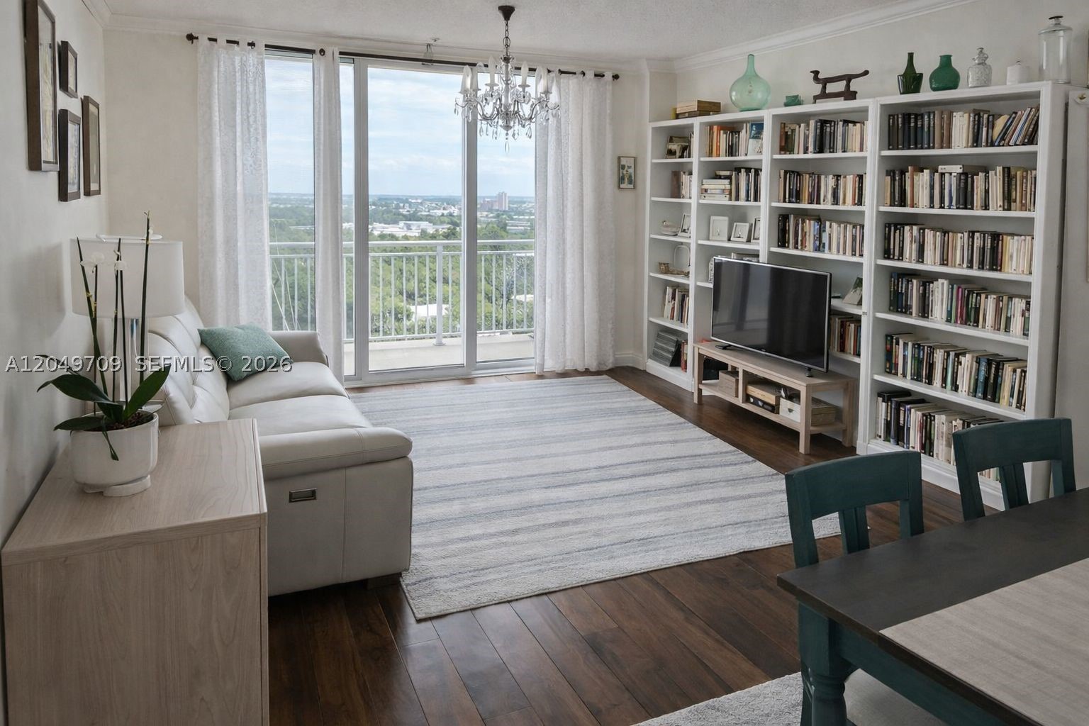 DA VINCI ON DOUGLAS CONDO - Residential