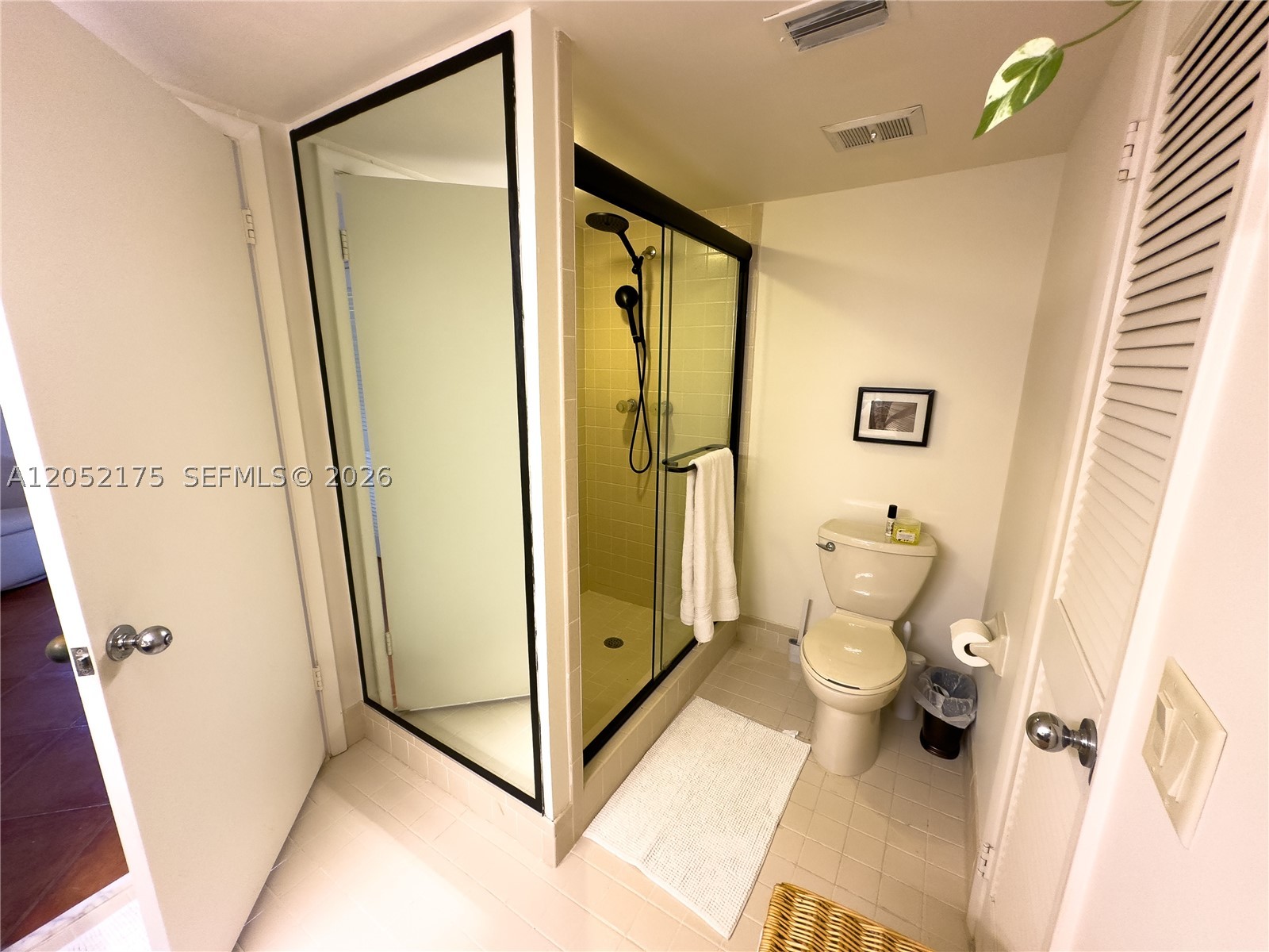 WINDWARD IV CONDOMINIUM - Residential