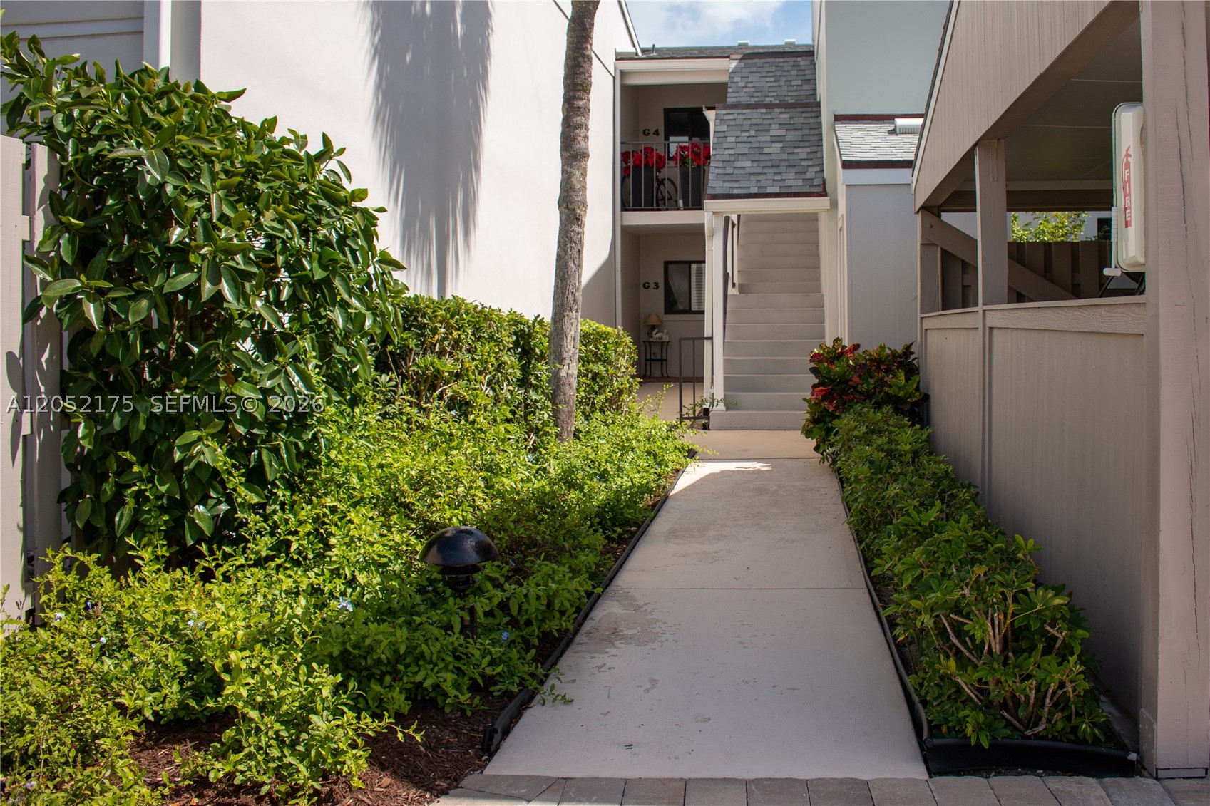 WINDWARD IV CONDOMINIUM - Residential