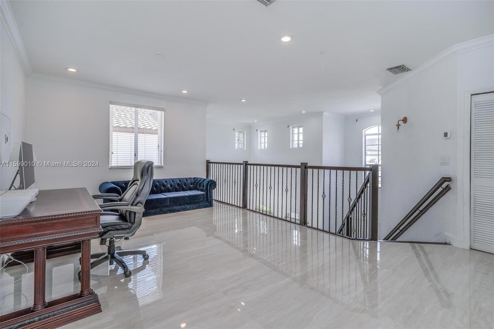 CRESTVIEW LAKES - Residential Lease