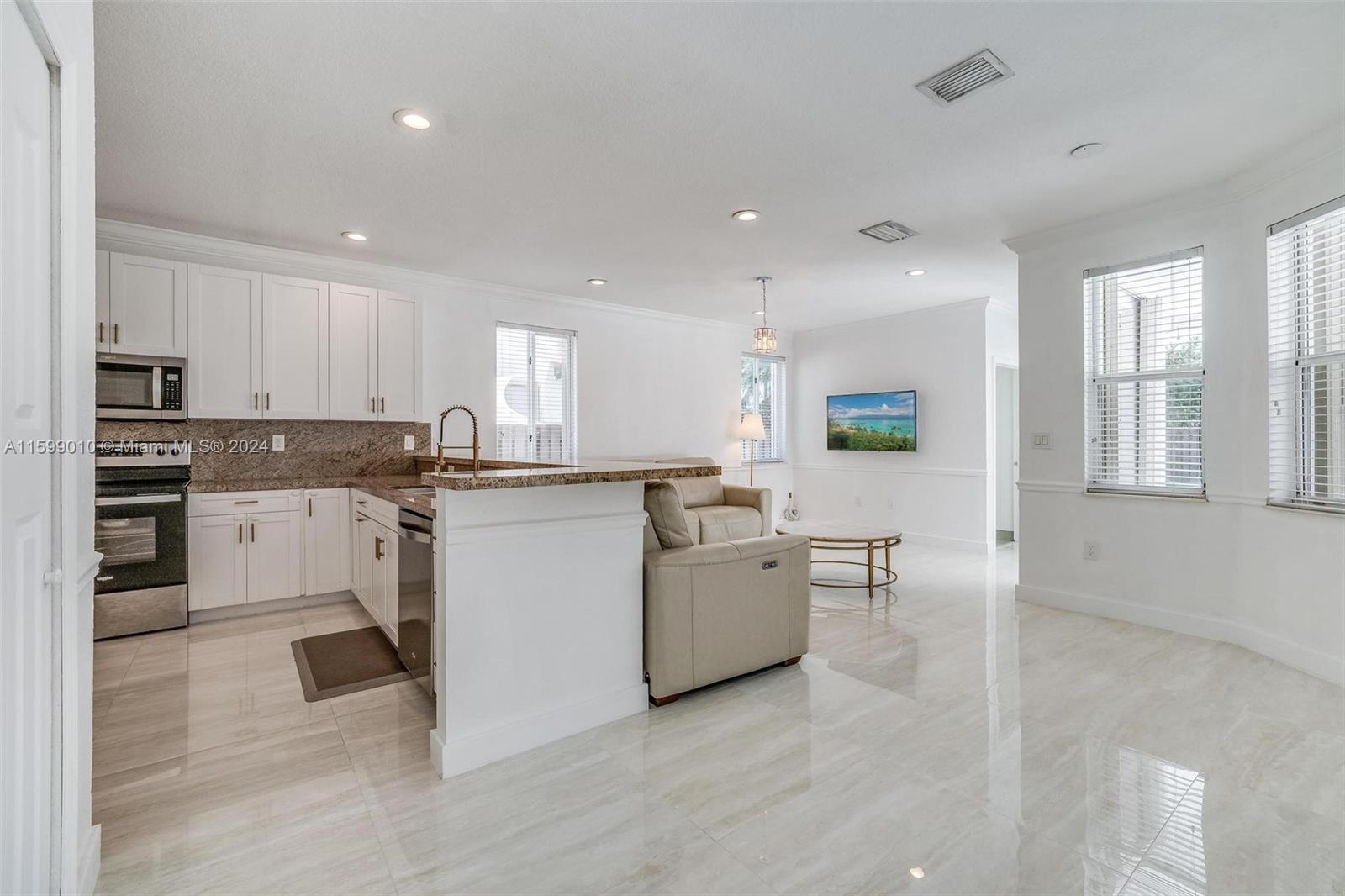 CRESTVIEW LAKES - Residential Lease