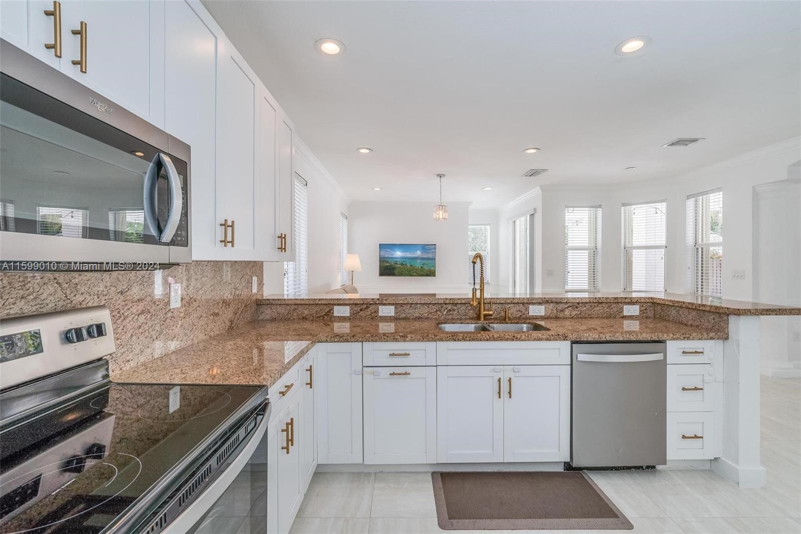 CRESTVIEW LAKES - Residential Lease