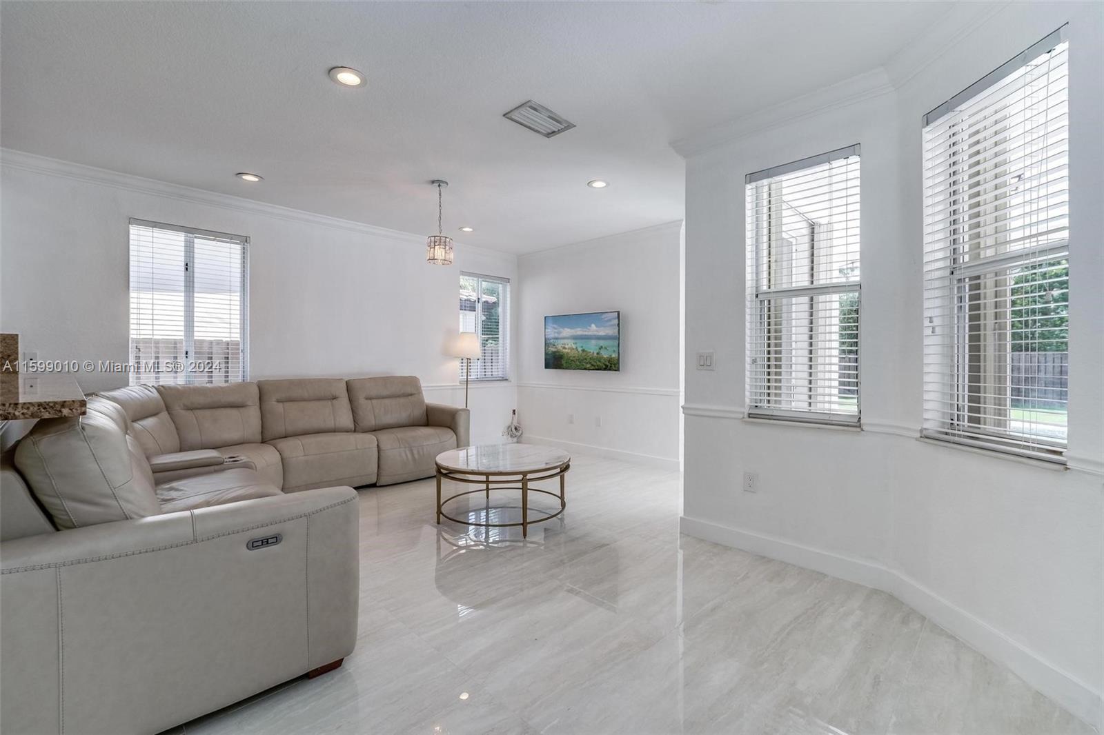 CRESTVIEW LAKES - Residential Lease