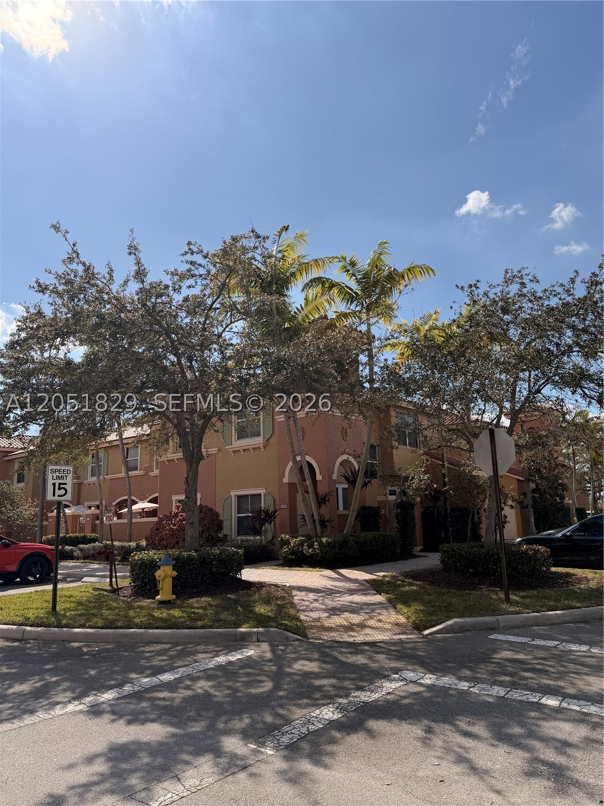 Pembroke Cay - Residential Lease