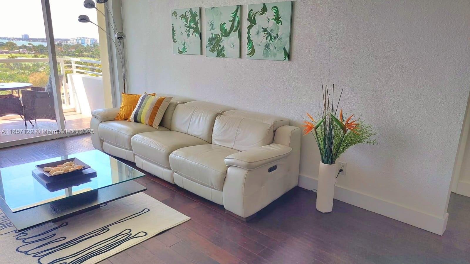 5600 CONDO - Residential