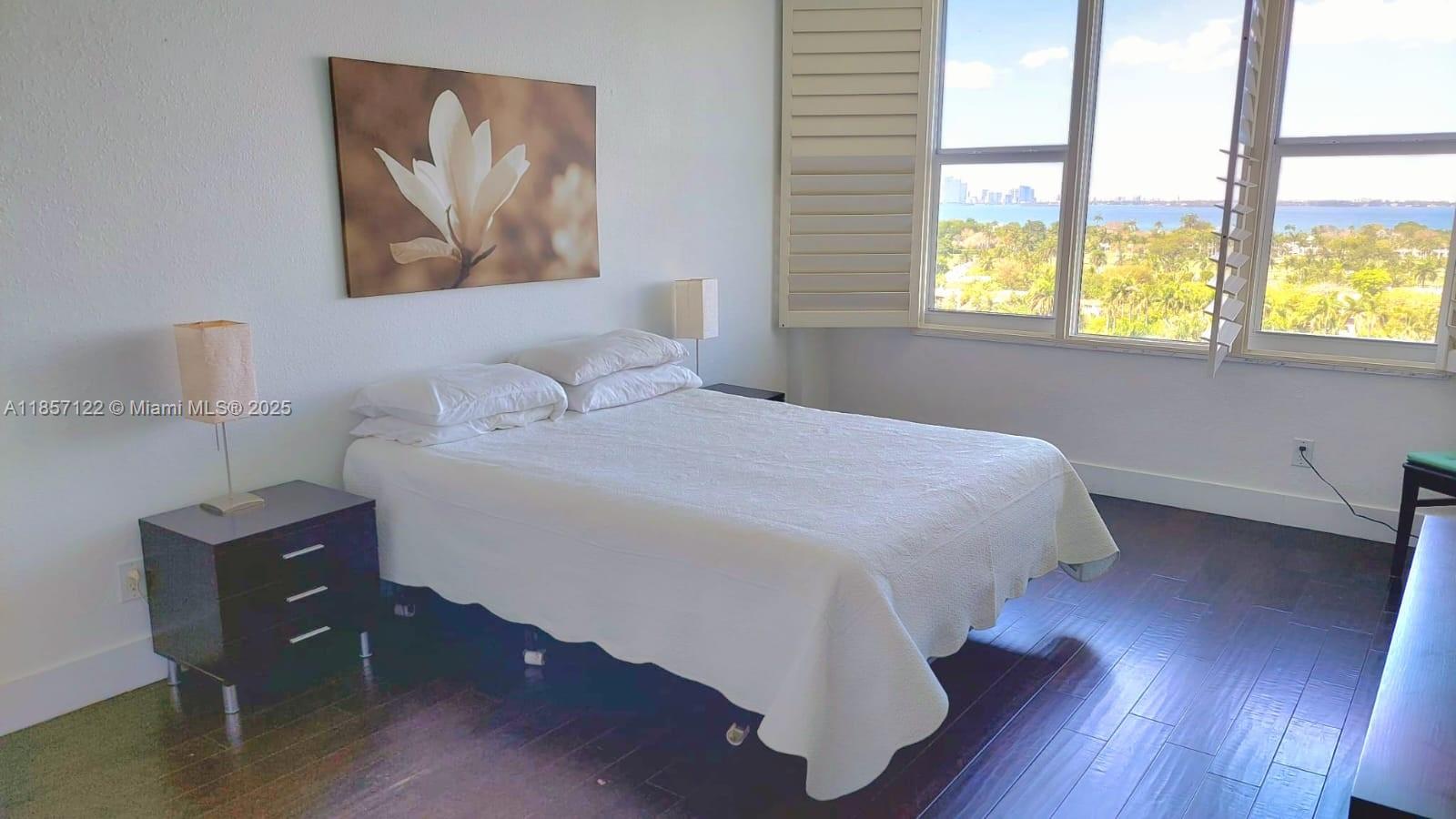 5600 CONDO - Residential