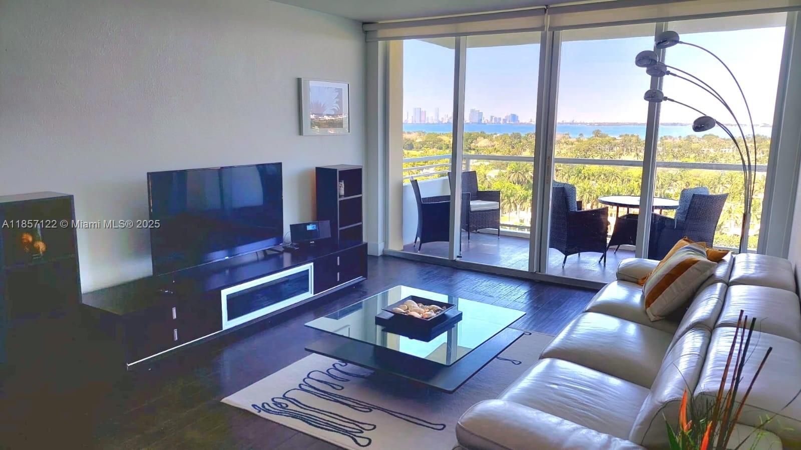5600 CONDO - Residential