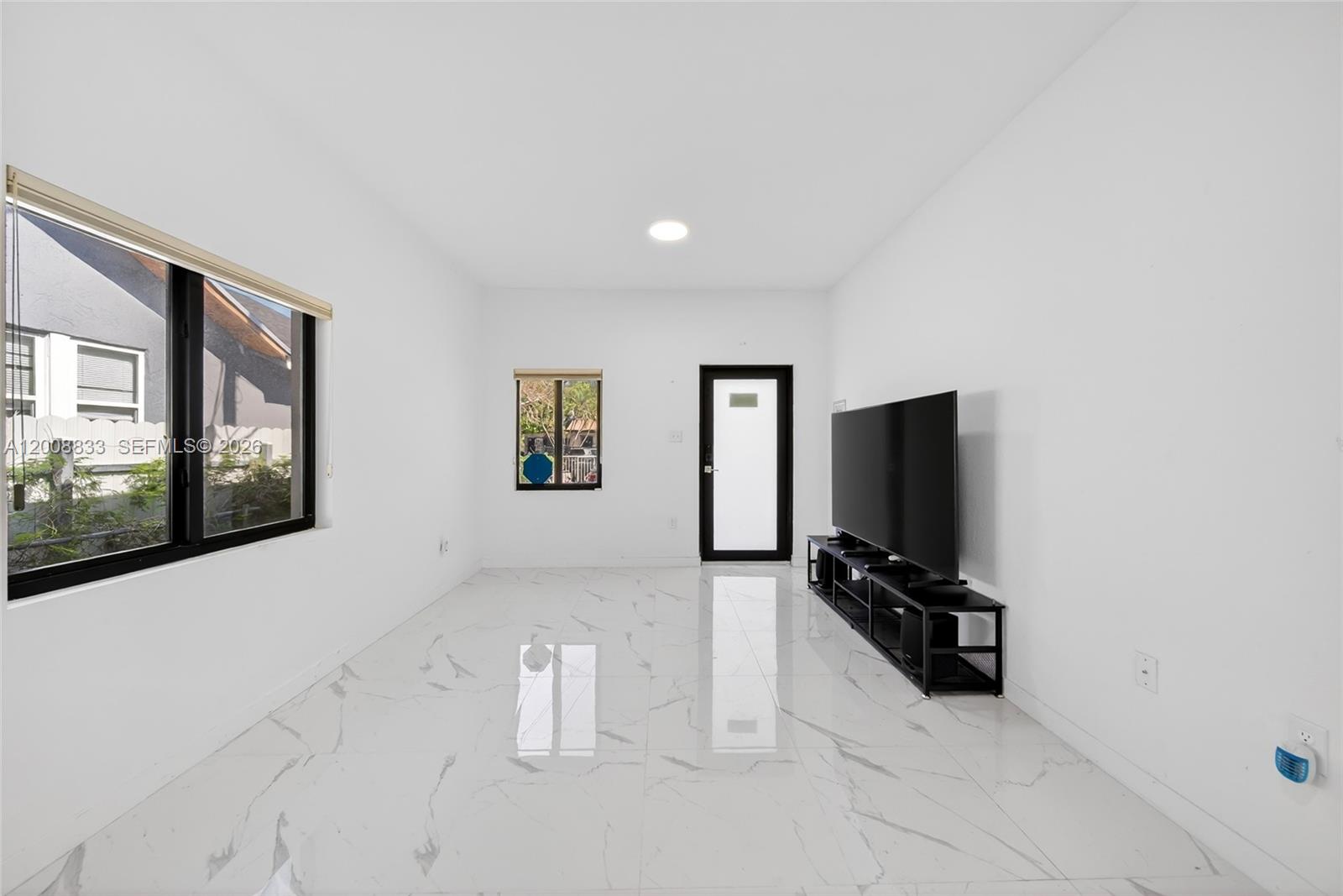 CHRISTIE LAWNS REV - Residential