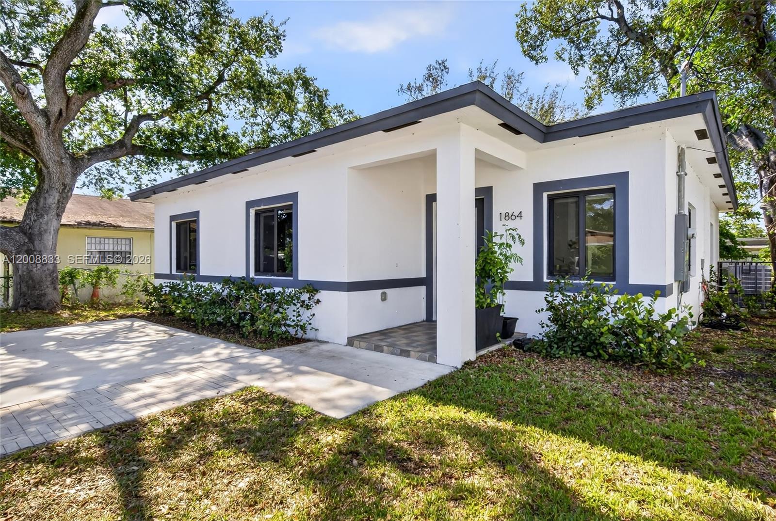 CHRISTIE LAWNS REV - Residential