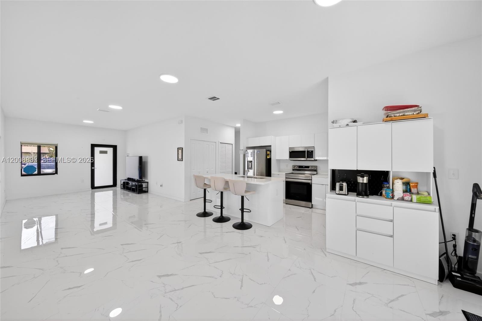 CHRISTIE LAWNS REV - Residential