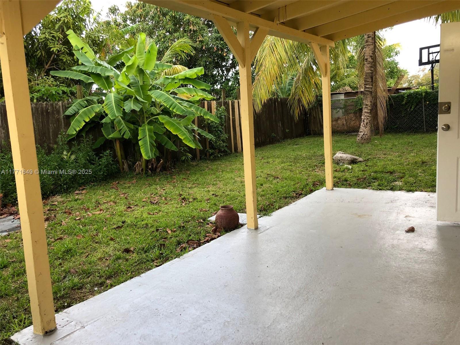 ROSELAWN HEIGHTS - Residential Lease