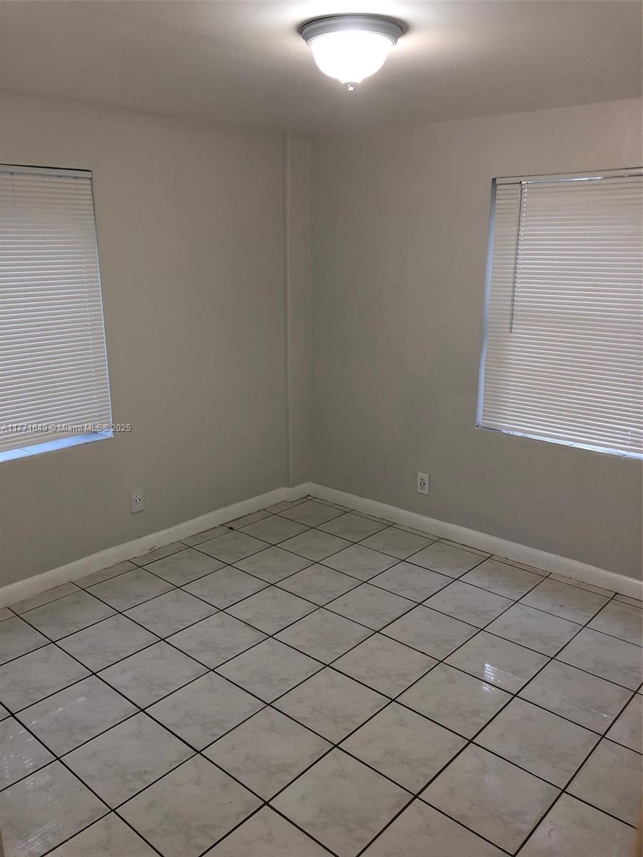 ROSELAWN HEIGHTS - Residential Lease