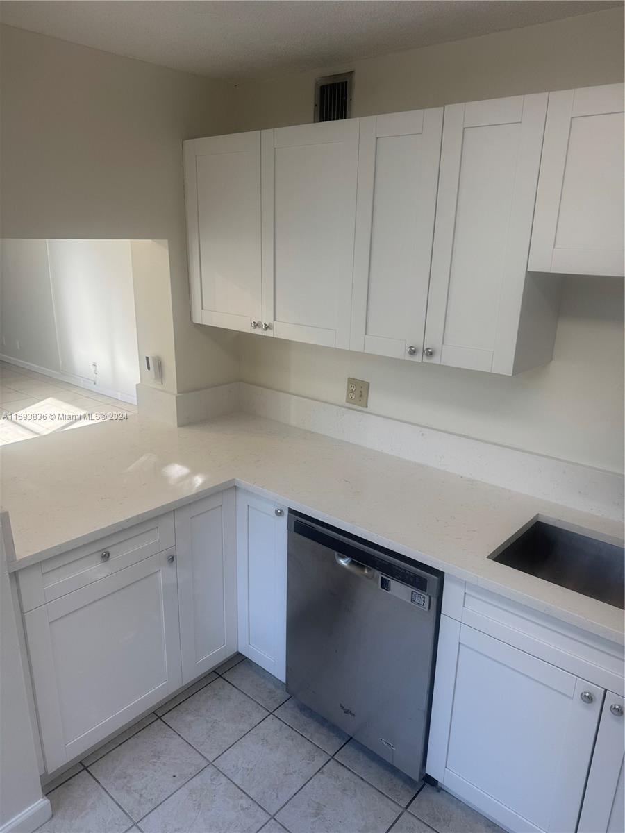 LIVE OAK CONDO SEVEN - Residential Lease
