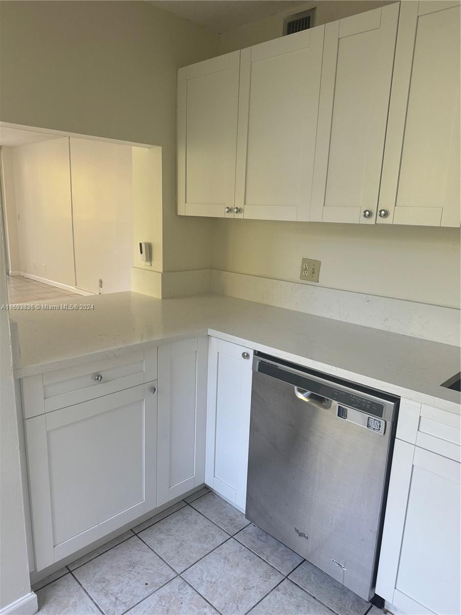 LIVE OAK CONDO SEVEN - Residential Lease
