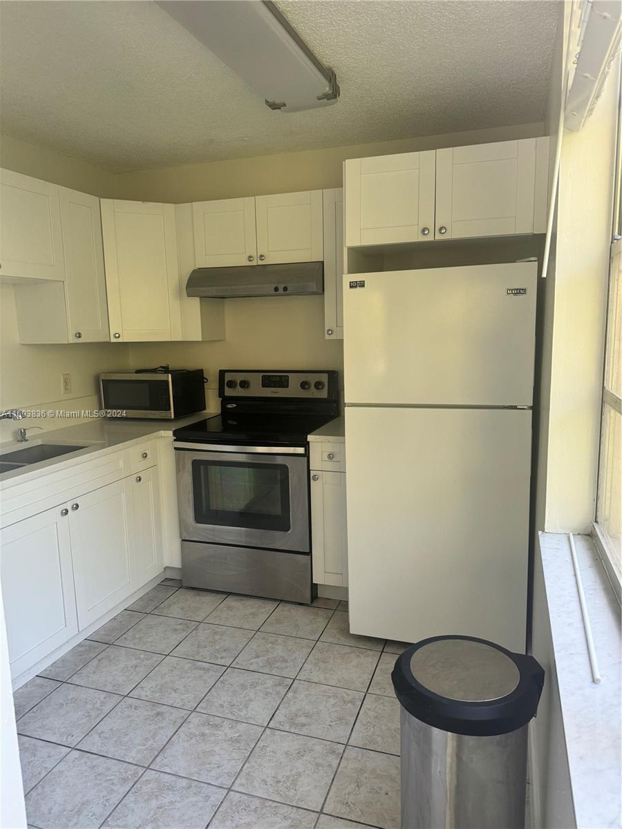 LIVE OAK CONDO SEVEN - Residential Lease