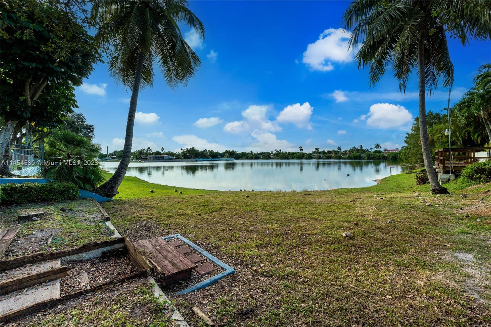 BASS LAKE ESTS-REPLAT OF - Residential