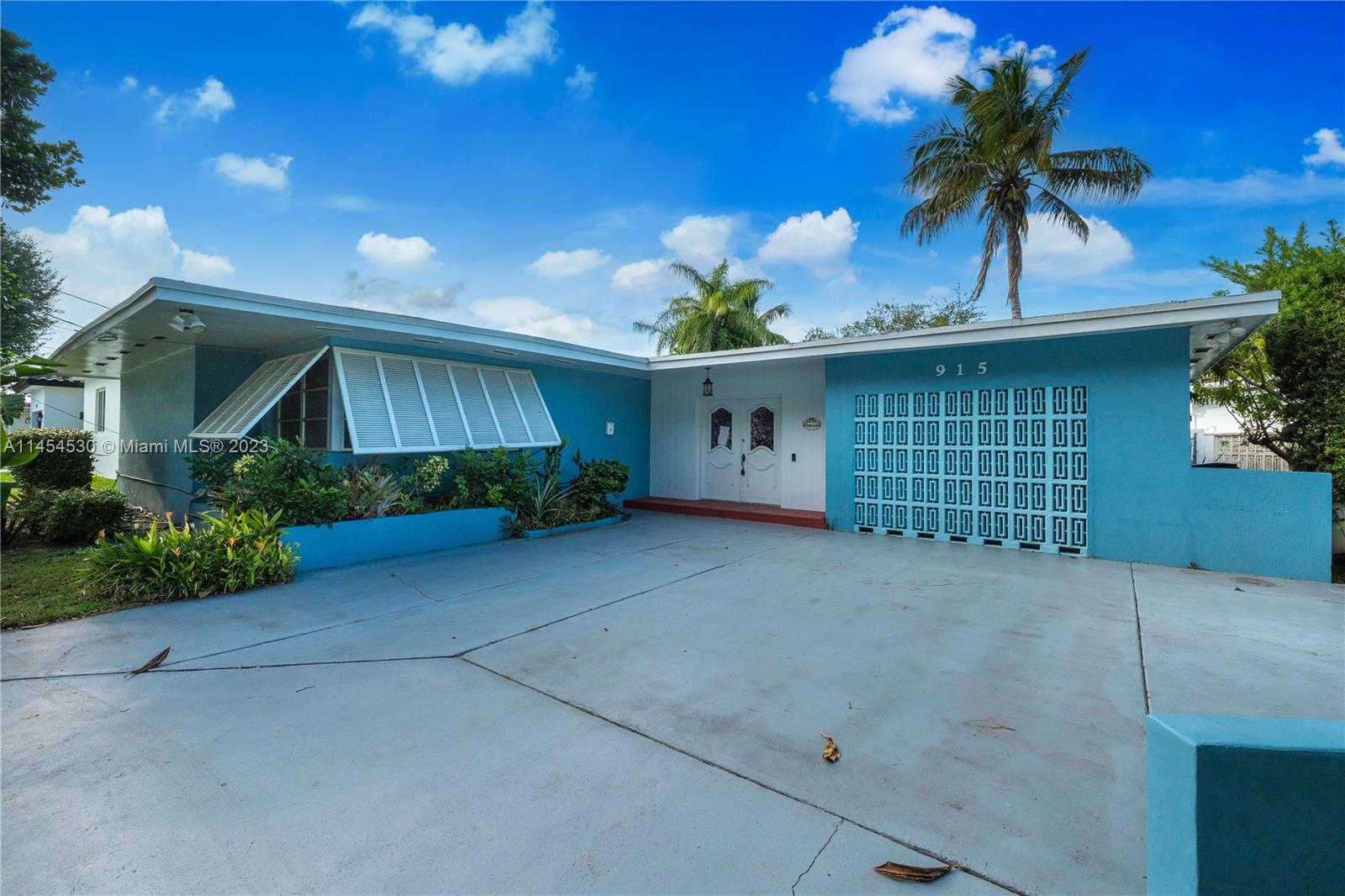 BASS LAKE ESTS-REPLAT OF - Residential