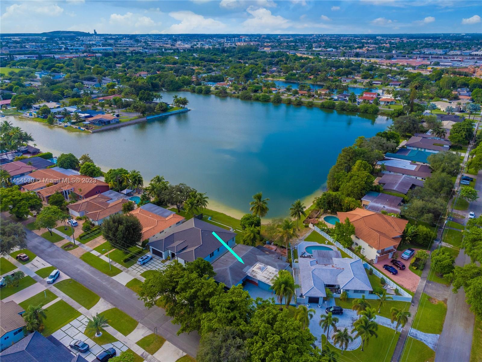 BASS LAKE ESTS-REPLAT OF - Residential