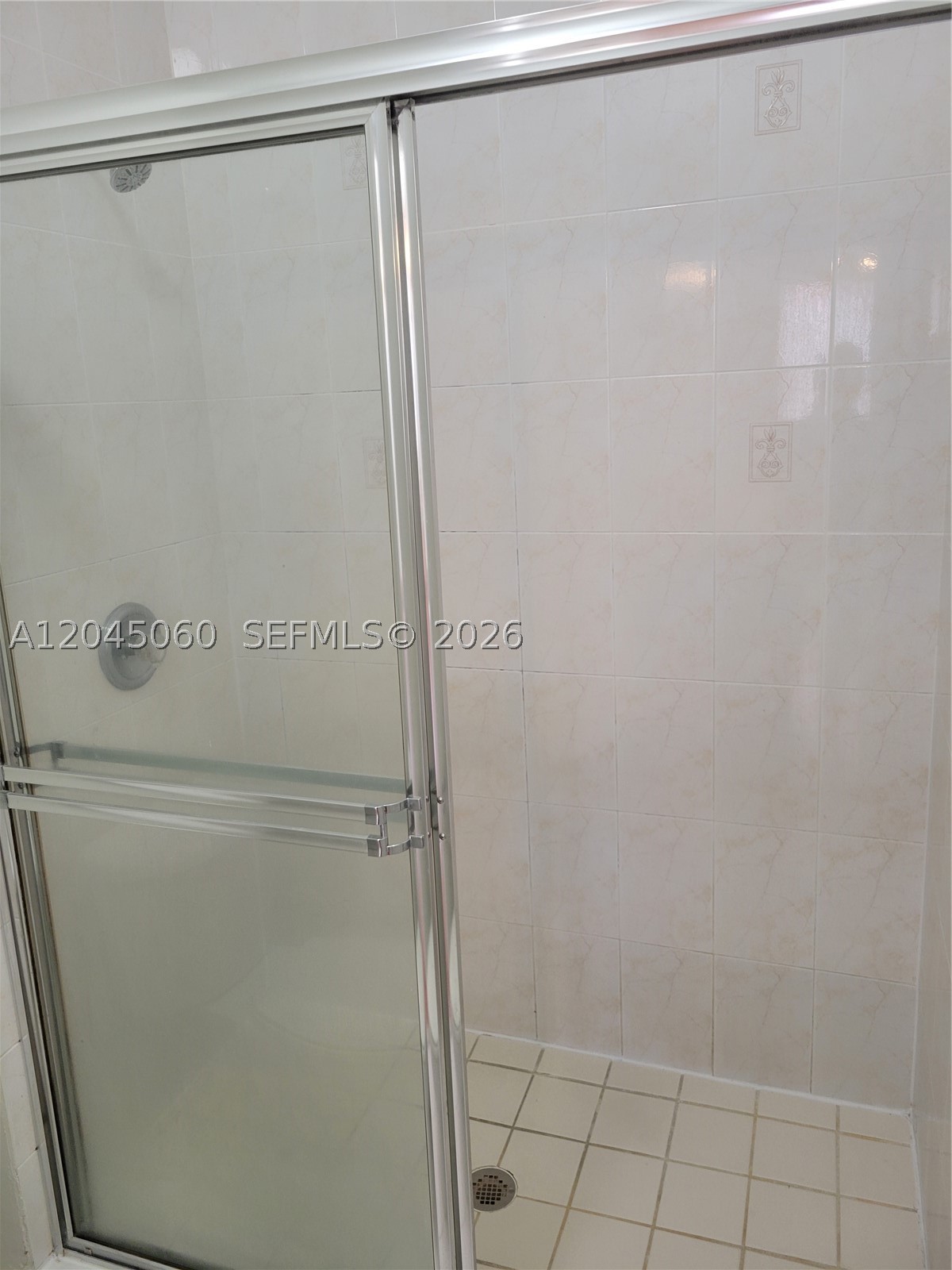 HAMPTON ISLES - Residential Lease