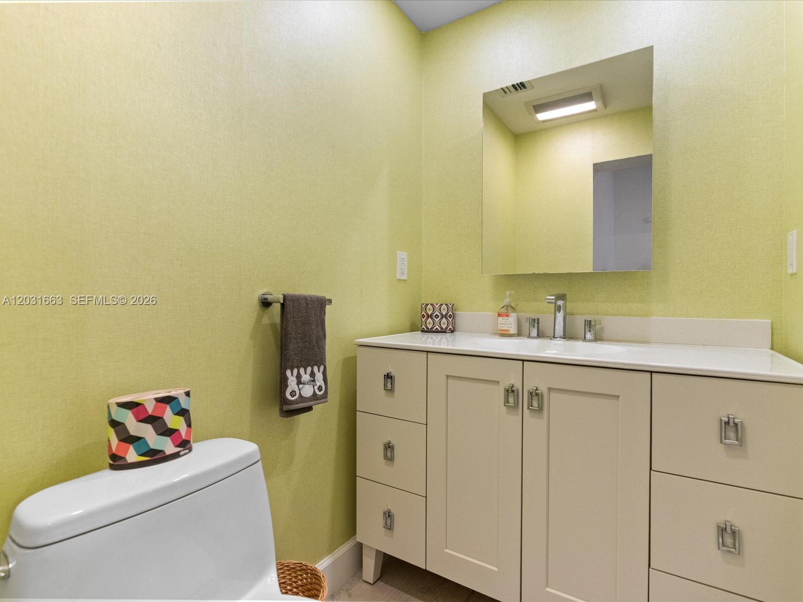 CHATEAU CHEVERNY IBIS ISL - Residential