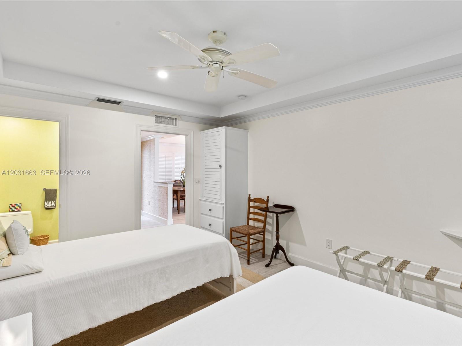 CHATEAU CHEVERNY IBIS ISL - Residential