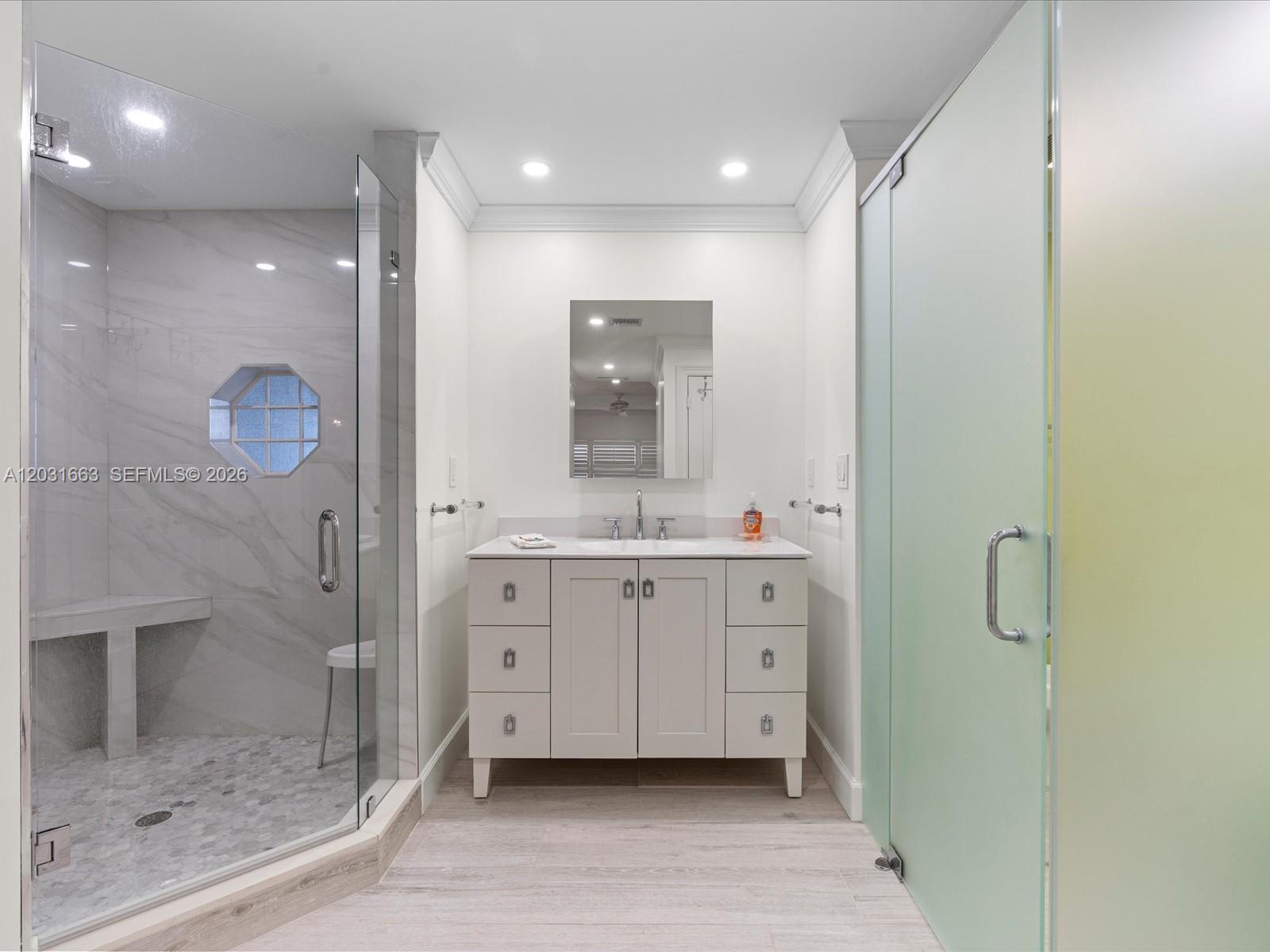CHATEAU CHEVERNY IBIS ISL - Residential