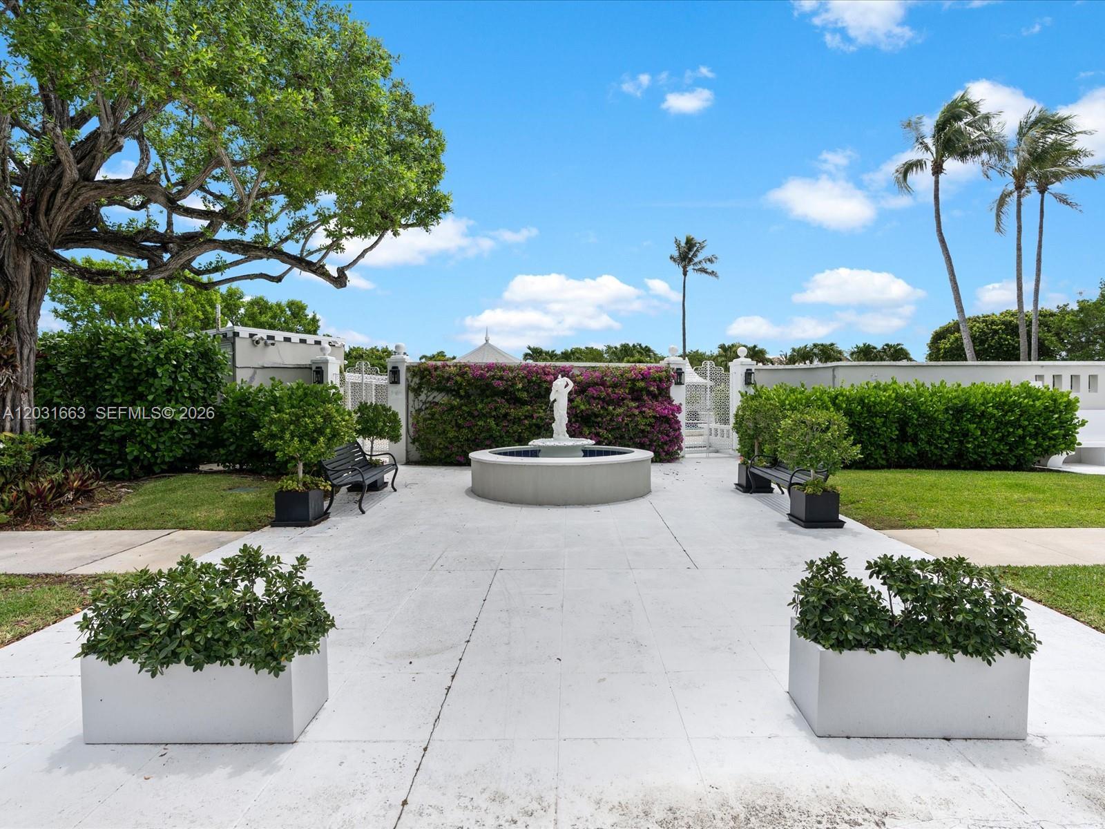 CHATEAU CHEVERNY IBIS ISL - Residential