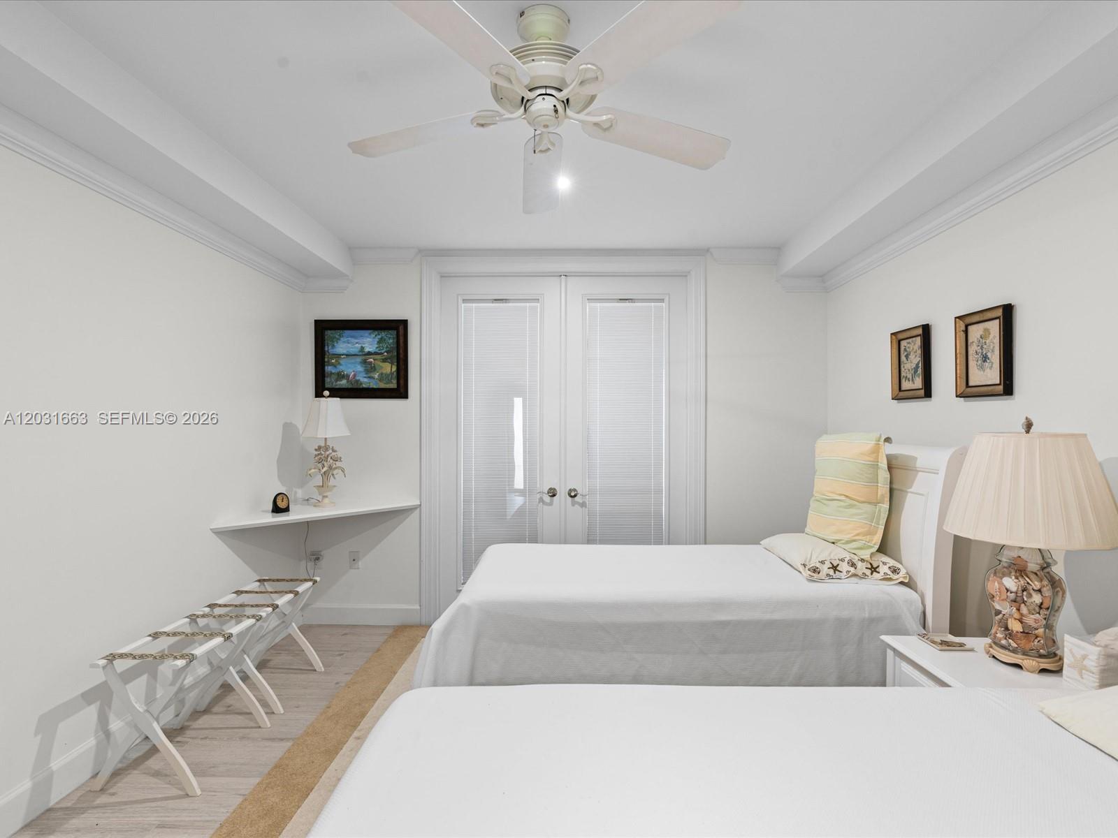 CHATEAU CHEVERNY IBIS ISL - Residential