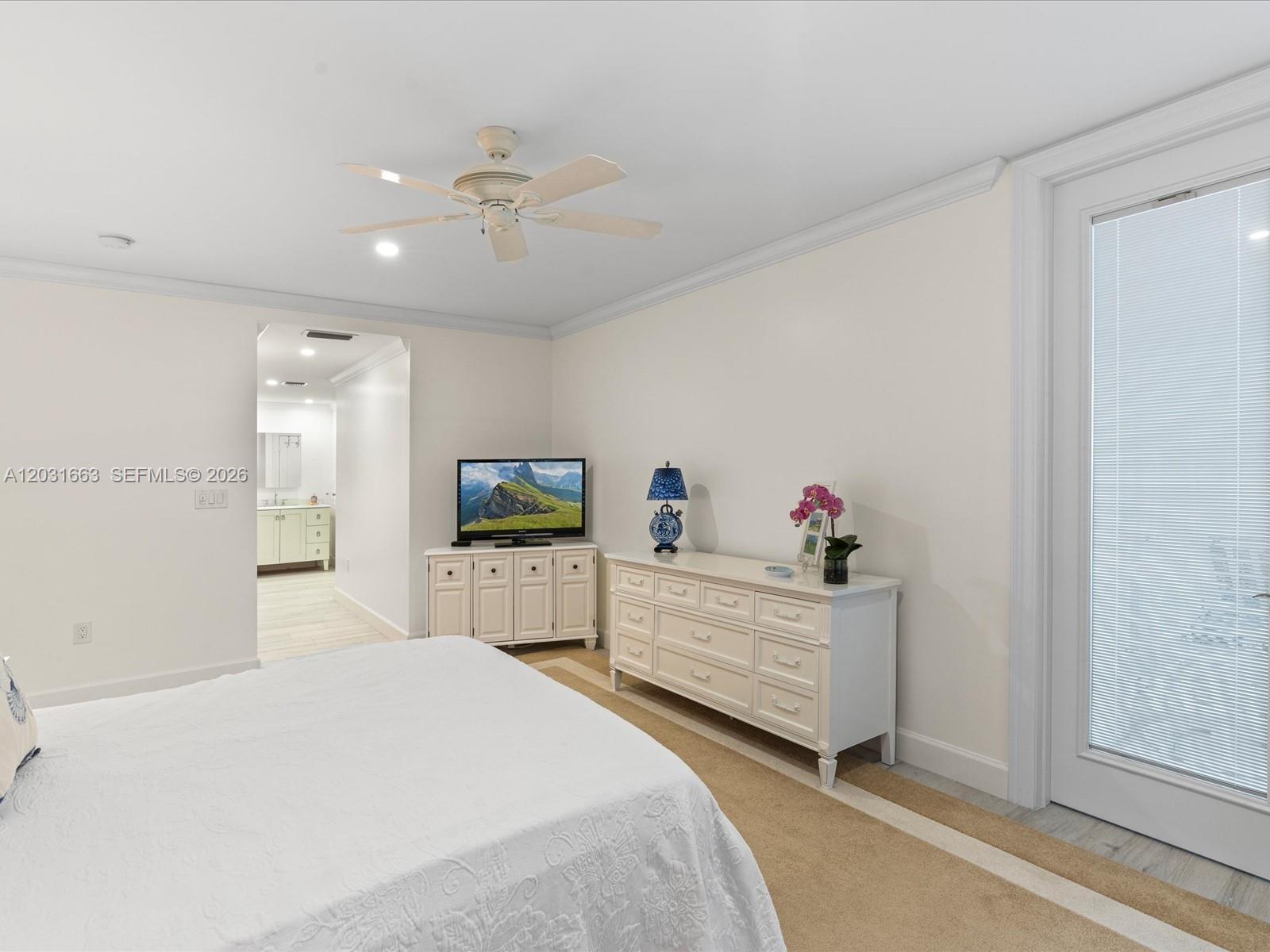 CHATEAU CHEVERNY IBIS ISL - Residential