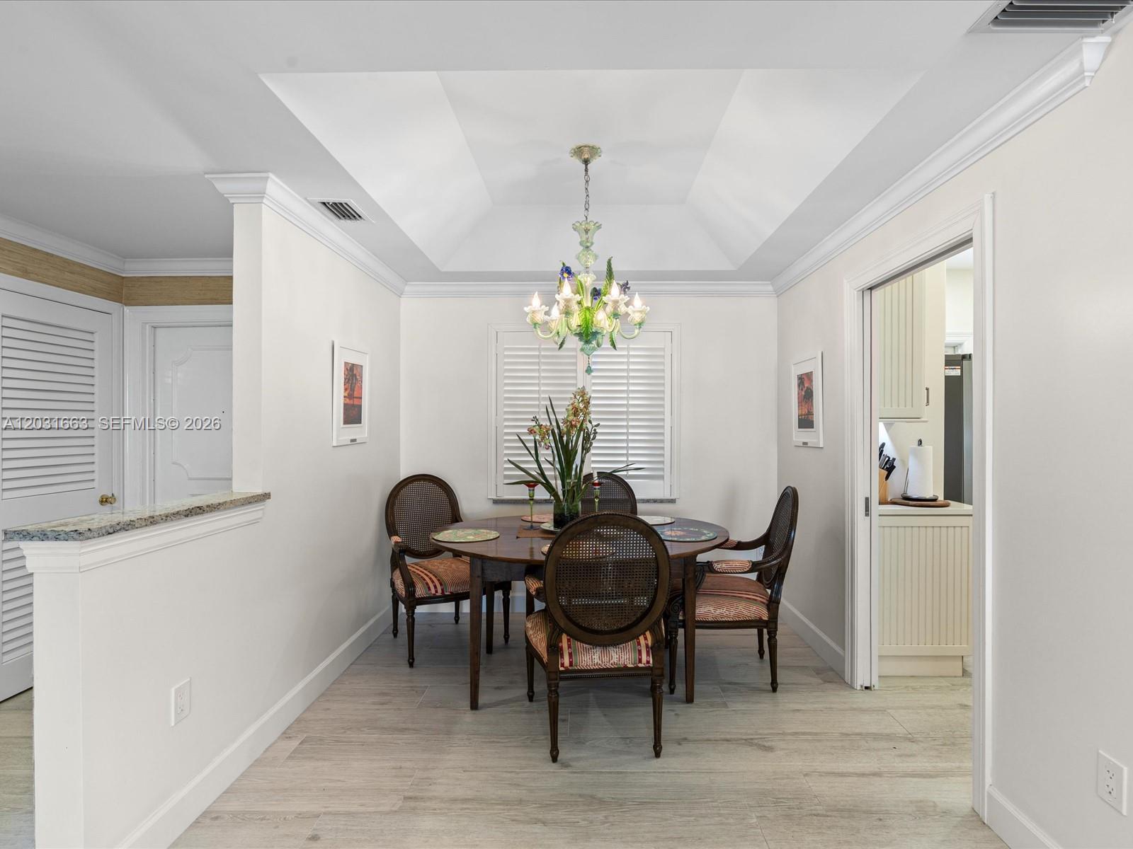 CHATEAU CHEVERNY IBIS ISL - Residential